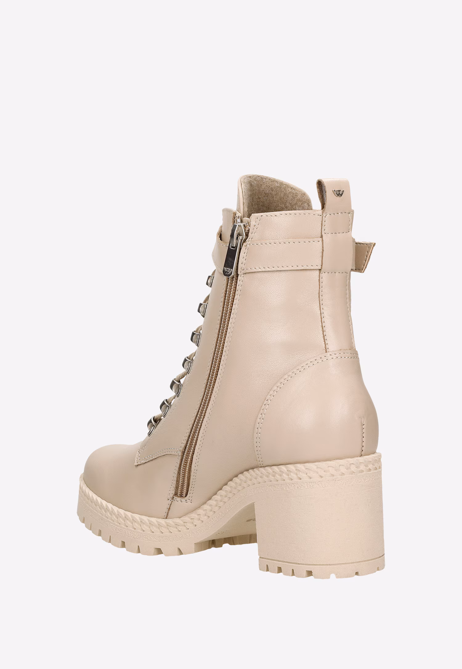 Czarne ocieplane bikery damskie na słupku