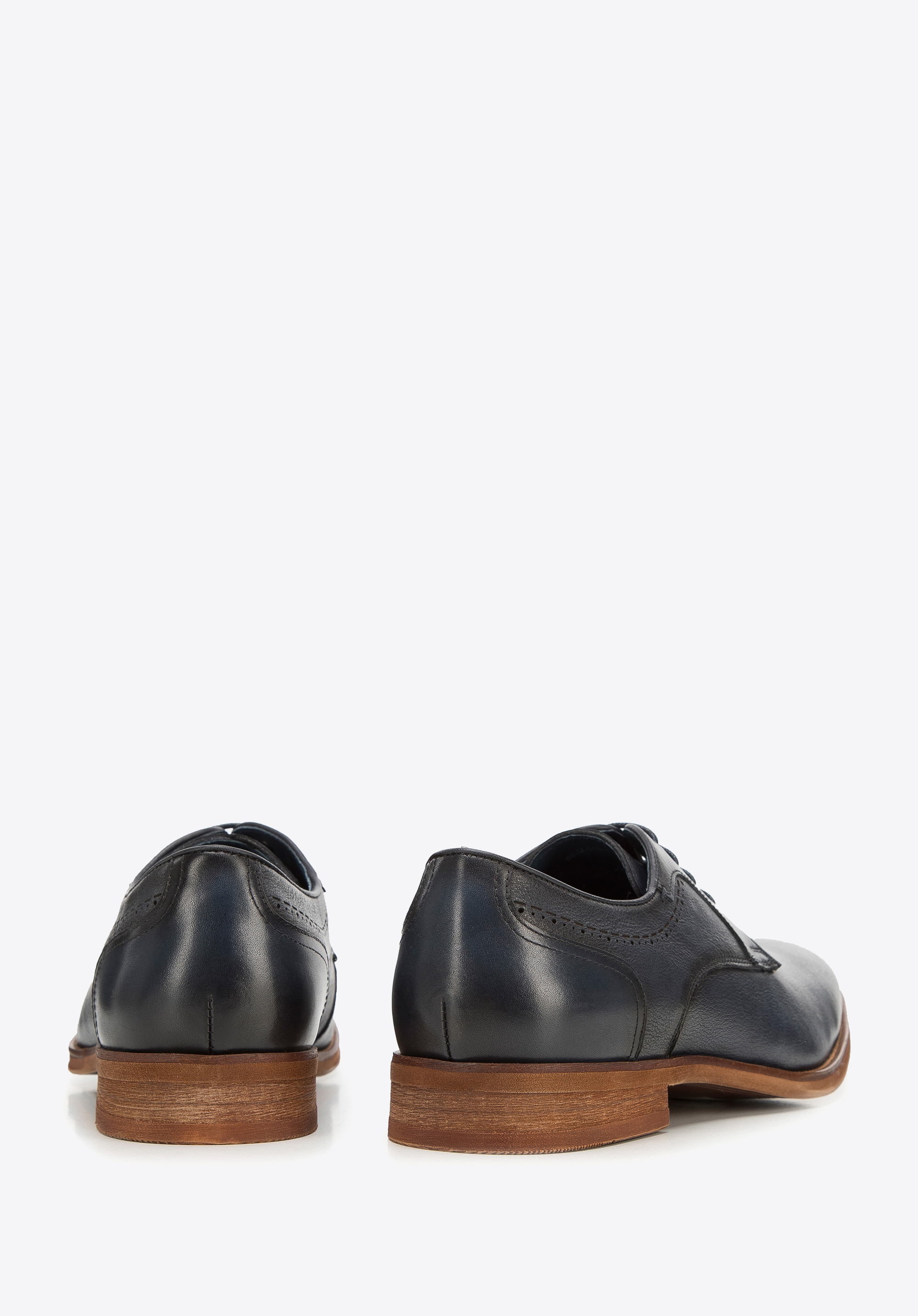 Męskie półbuty skórzane ze zdobieniem