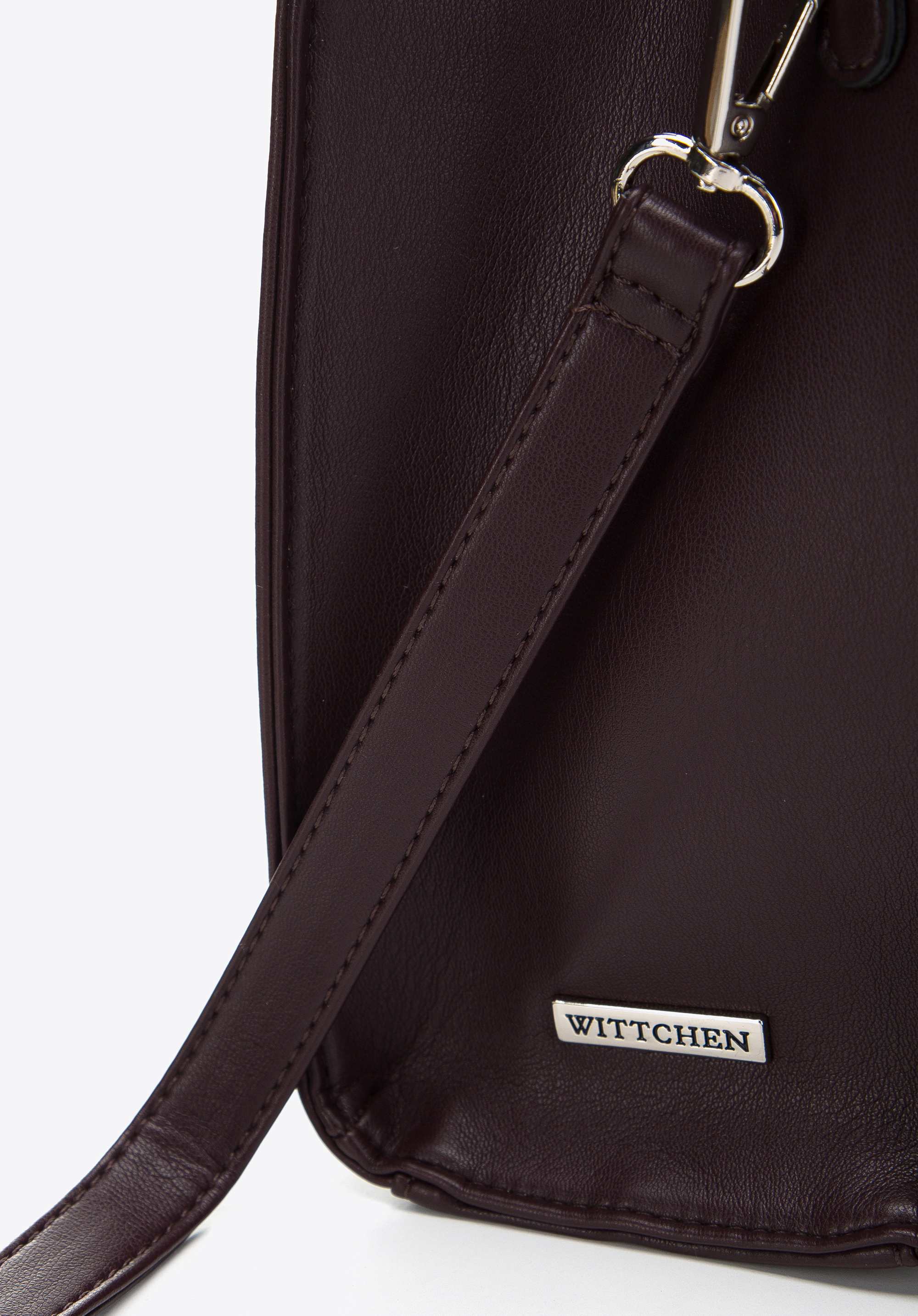 Torebka kuferek z ekoskóry z geometryczną klamrą