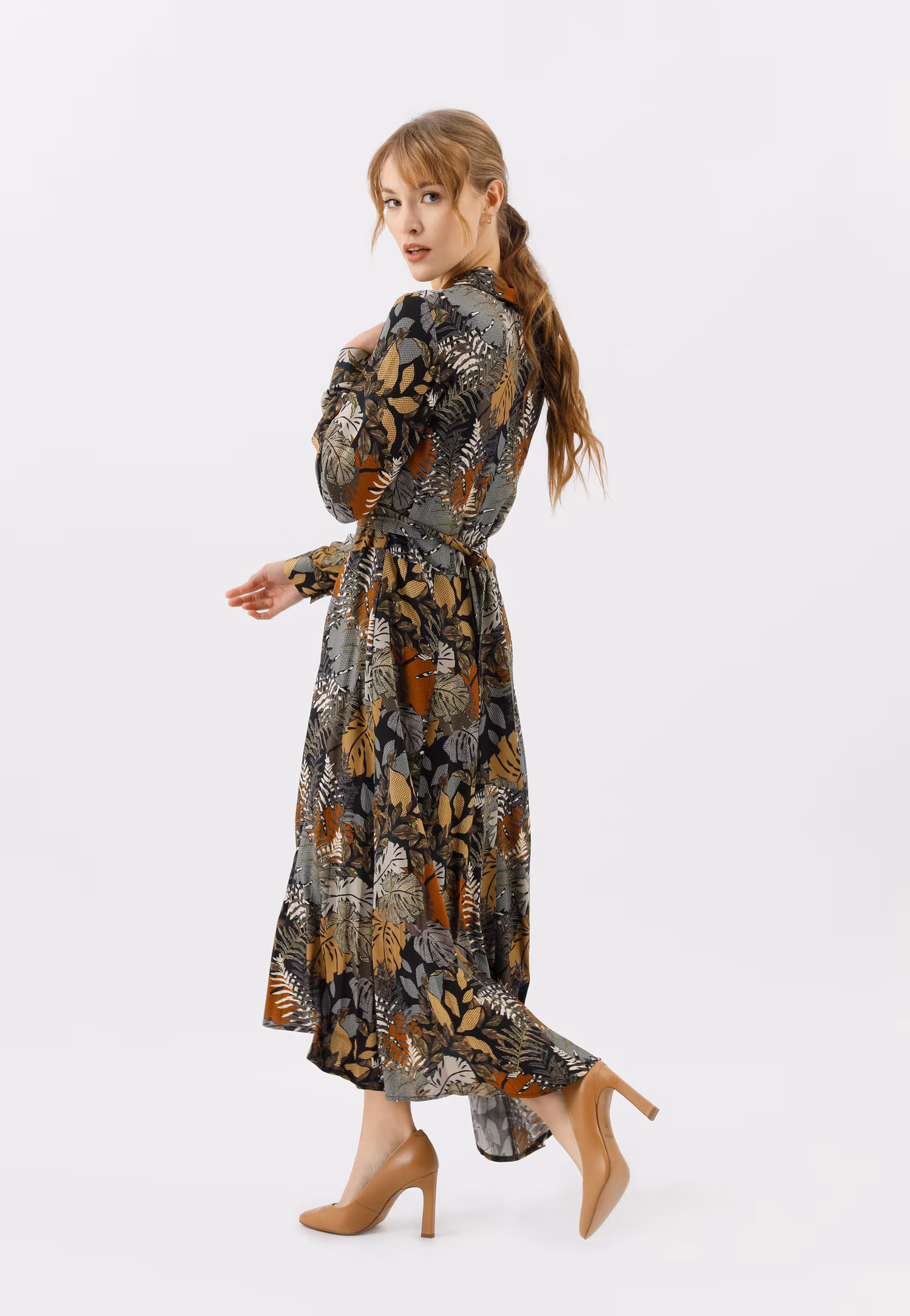 Beżowe skórzane czółenka damskie