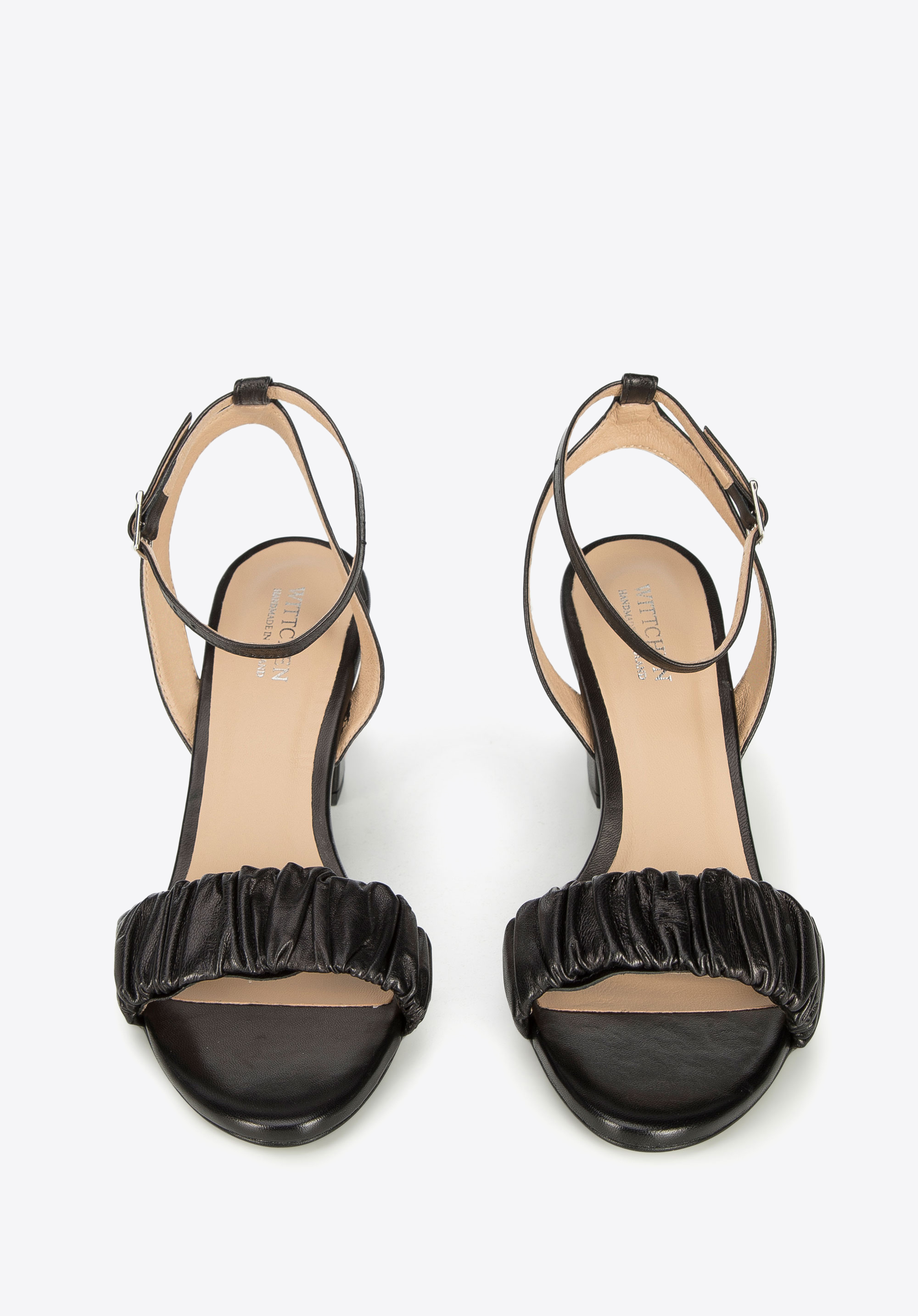 Damskie sandały z marszczonej skóry na słupku