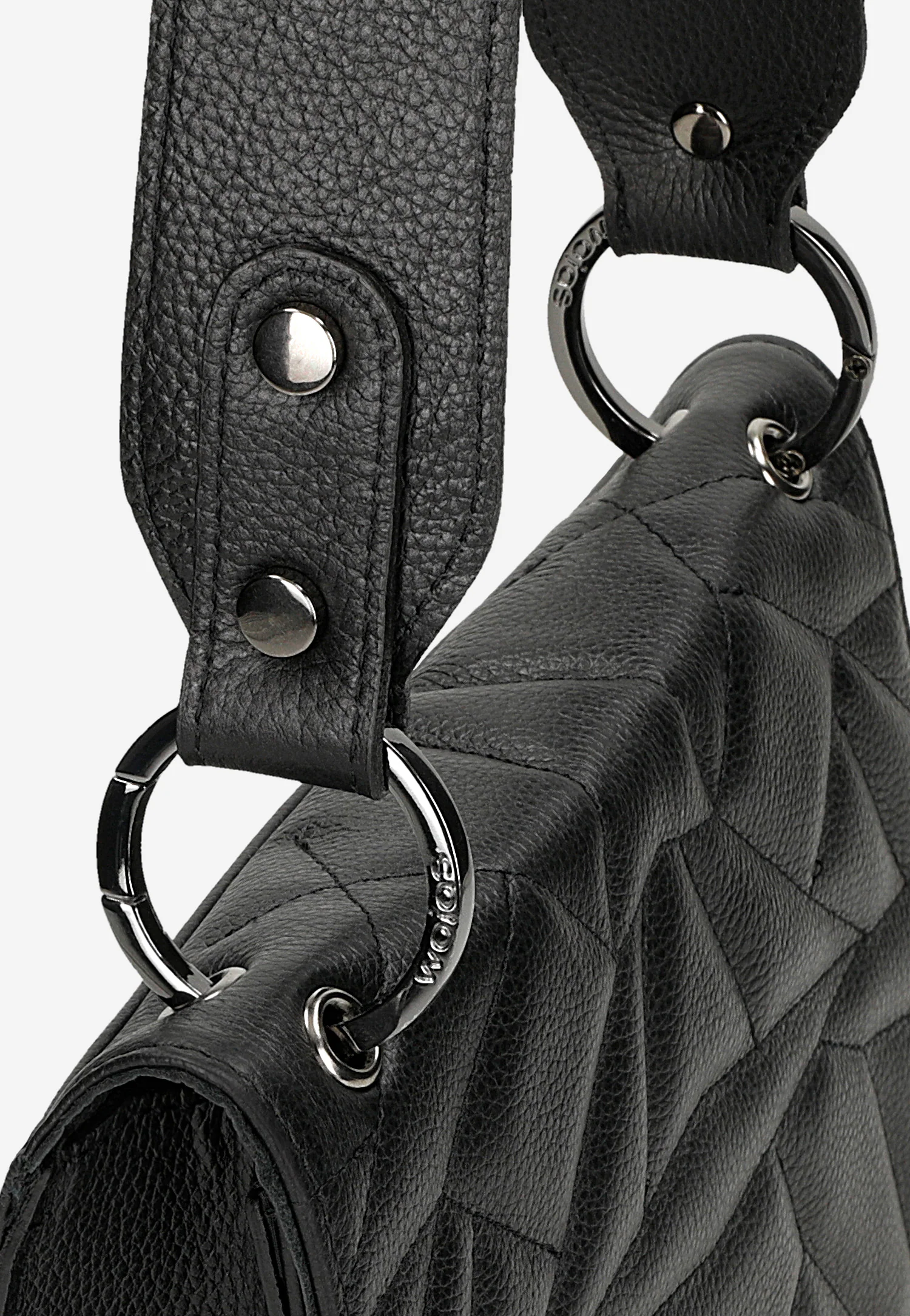 Czarna pikowana torebka damska