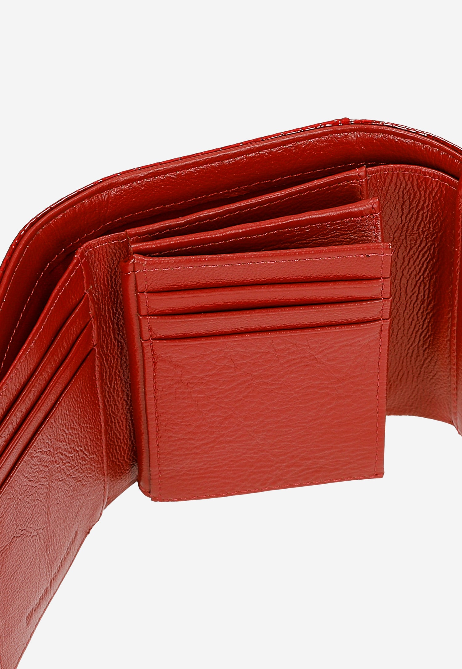 Mały lakierowany czerwony portfel damski z metalicznym połyskiem