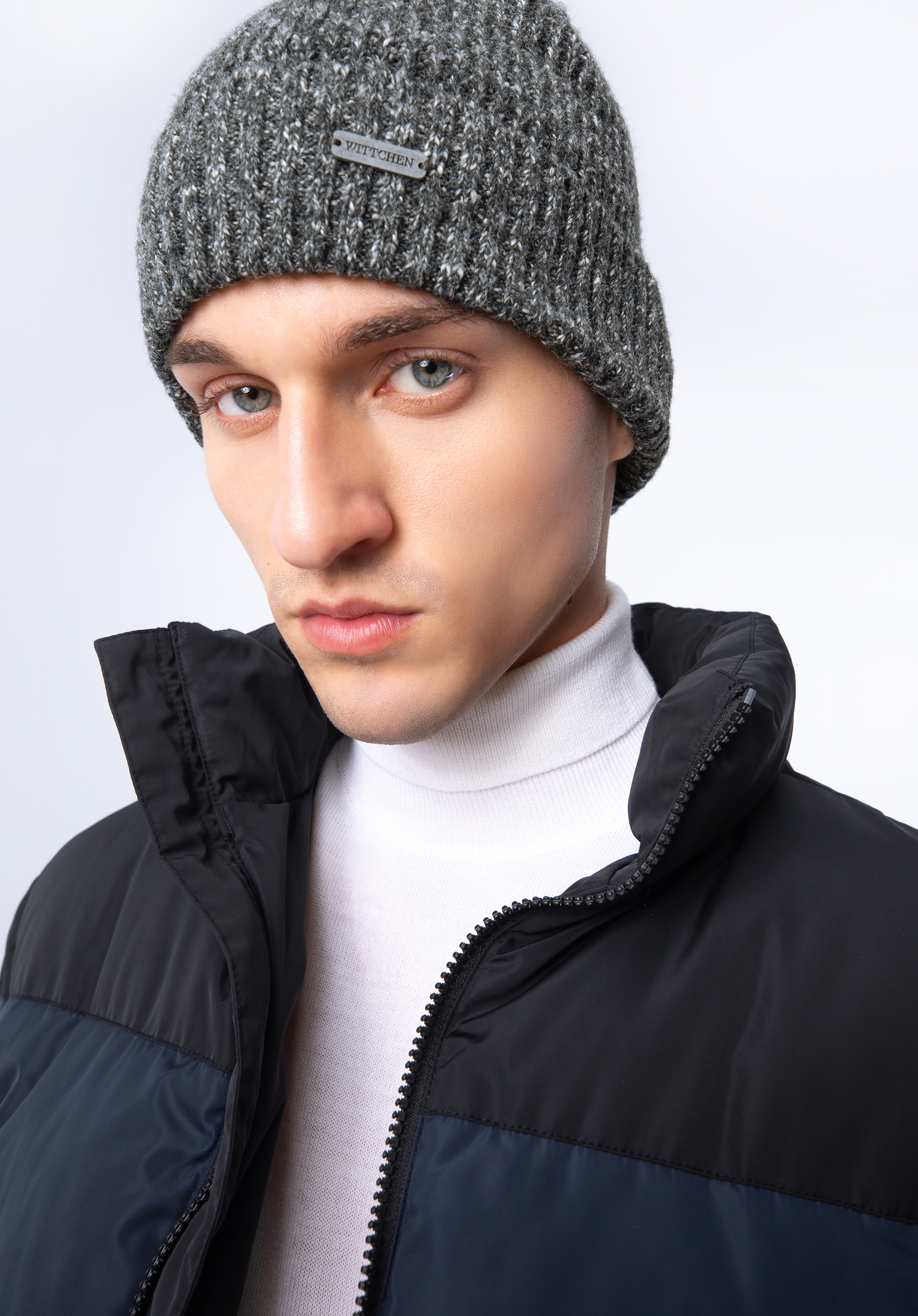 Męska czapka prążkowana