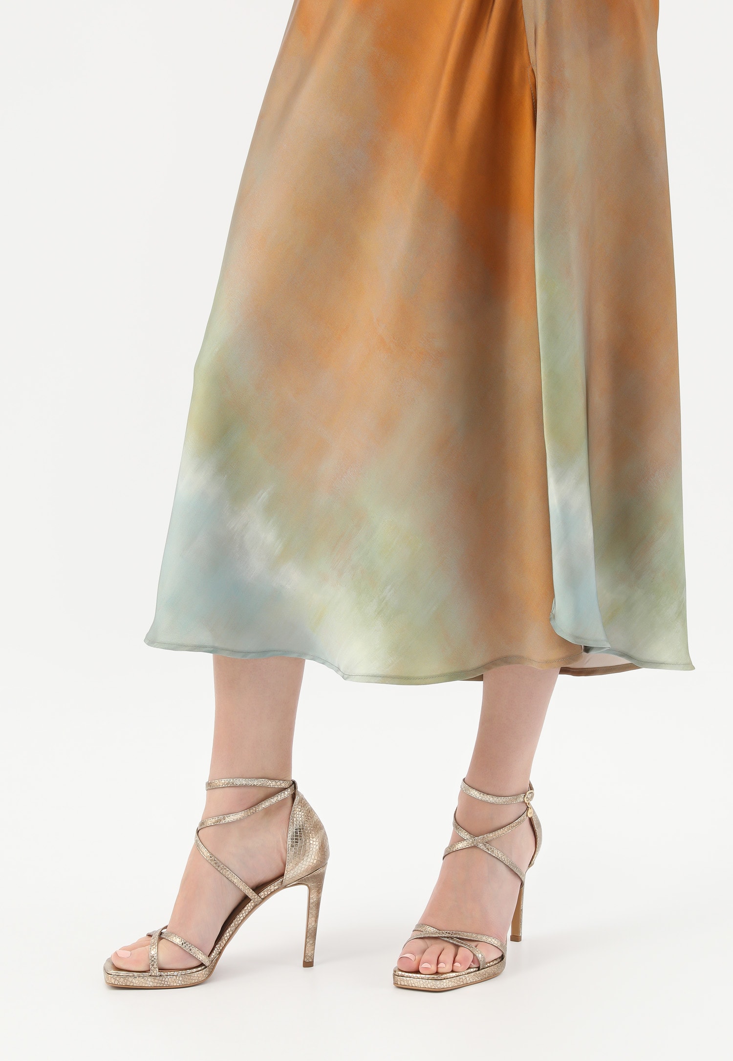 Złote sandały na wysokiej szpilce