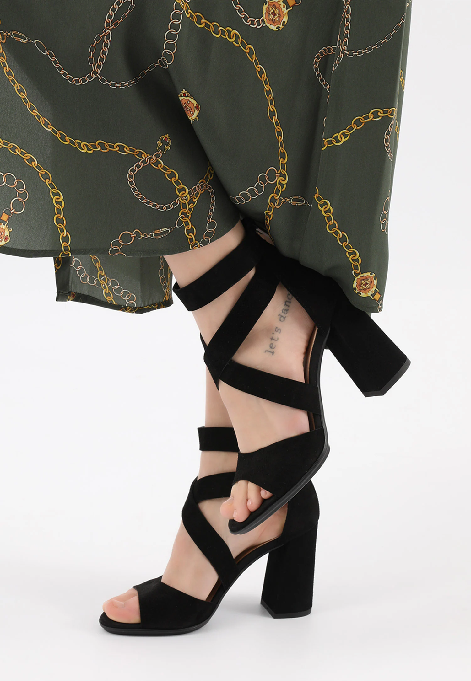 Sandały damskie na słupku w kolorze brązowym