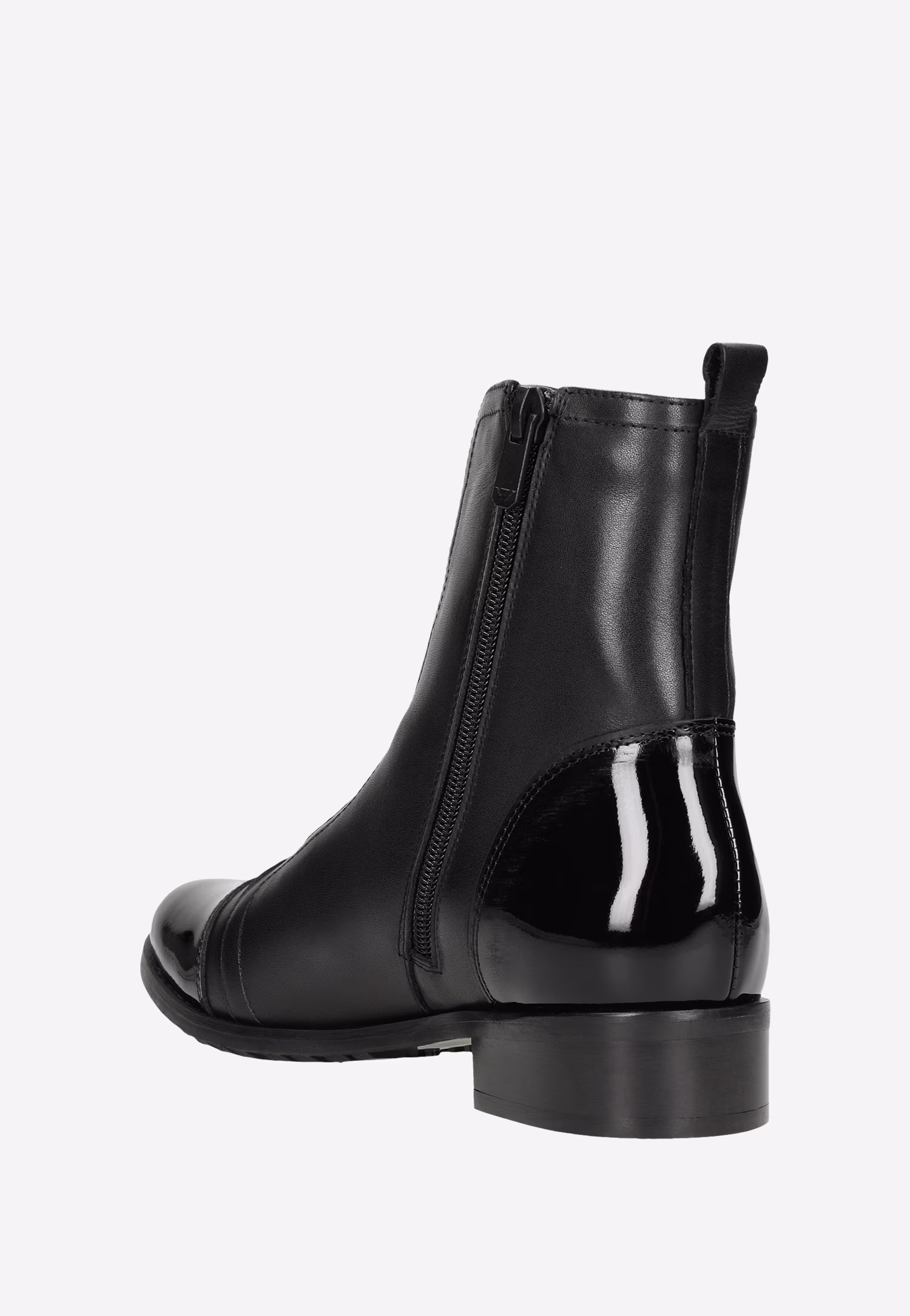 Czarne zimowe botki damskie ze skóry licowej oraz lakierowanej