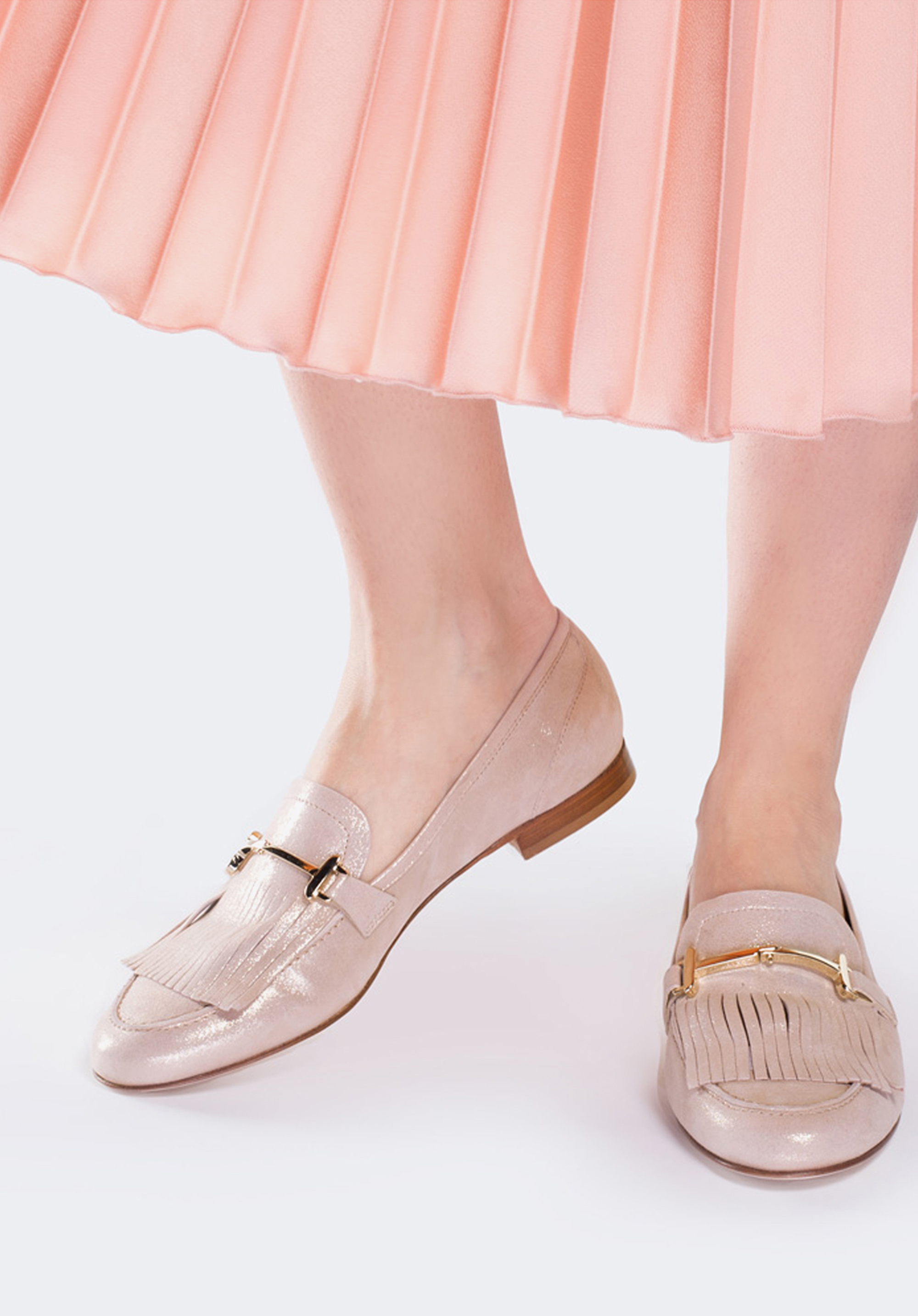 Damskie mokasyny nubukowe z frędzlami