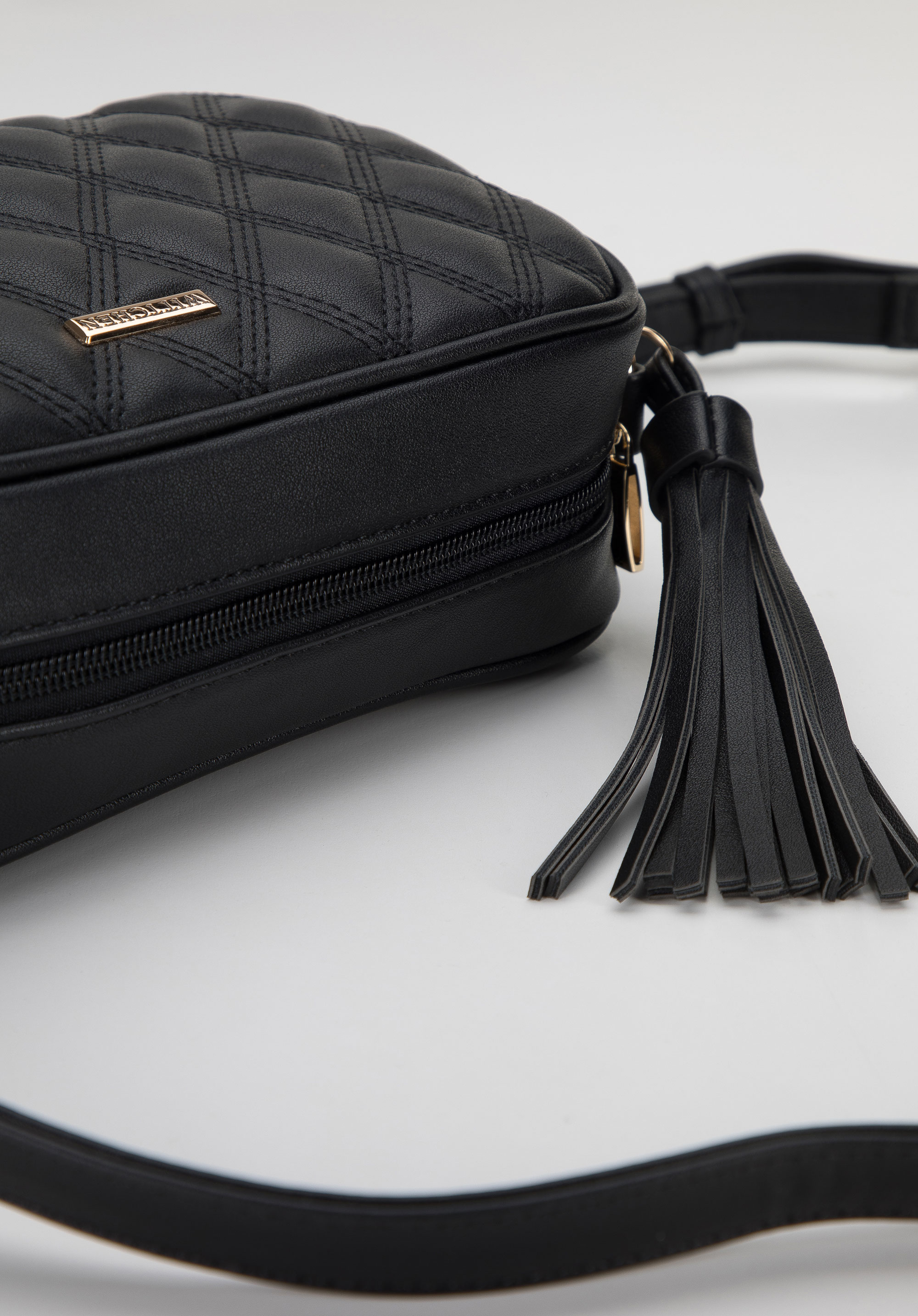 Damska listonoszka z pikowanej ekoskóry z chwostem