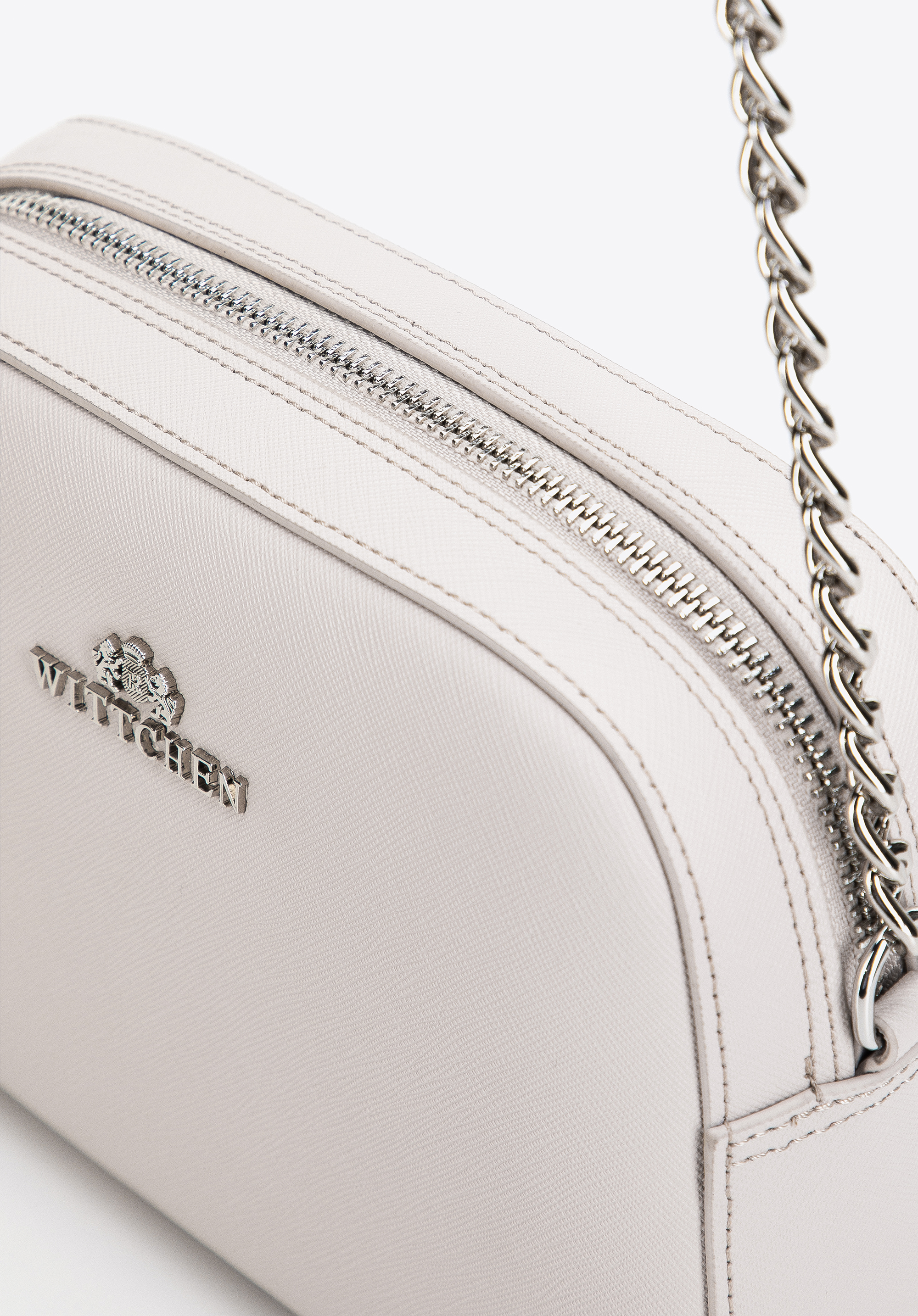 Damska listonoszka ze skóry saffiano pudełkowa na łańcuszku