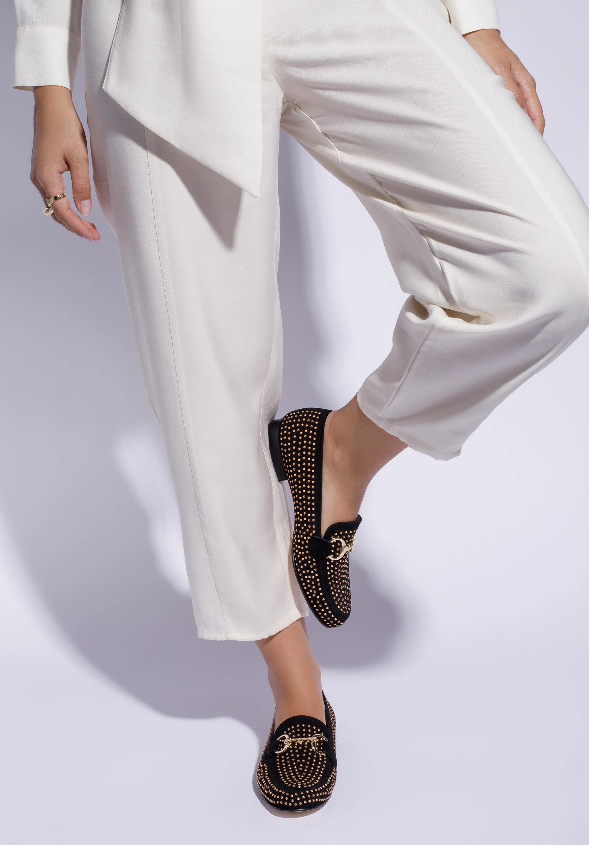 Damskie mokasyny zamszowe z nitami