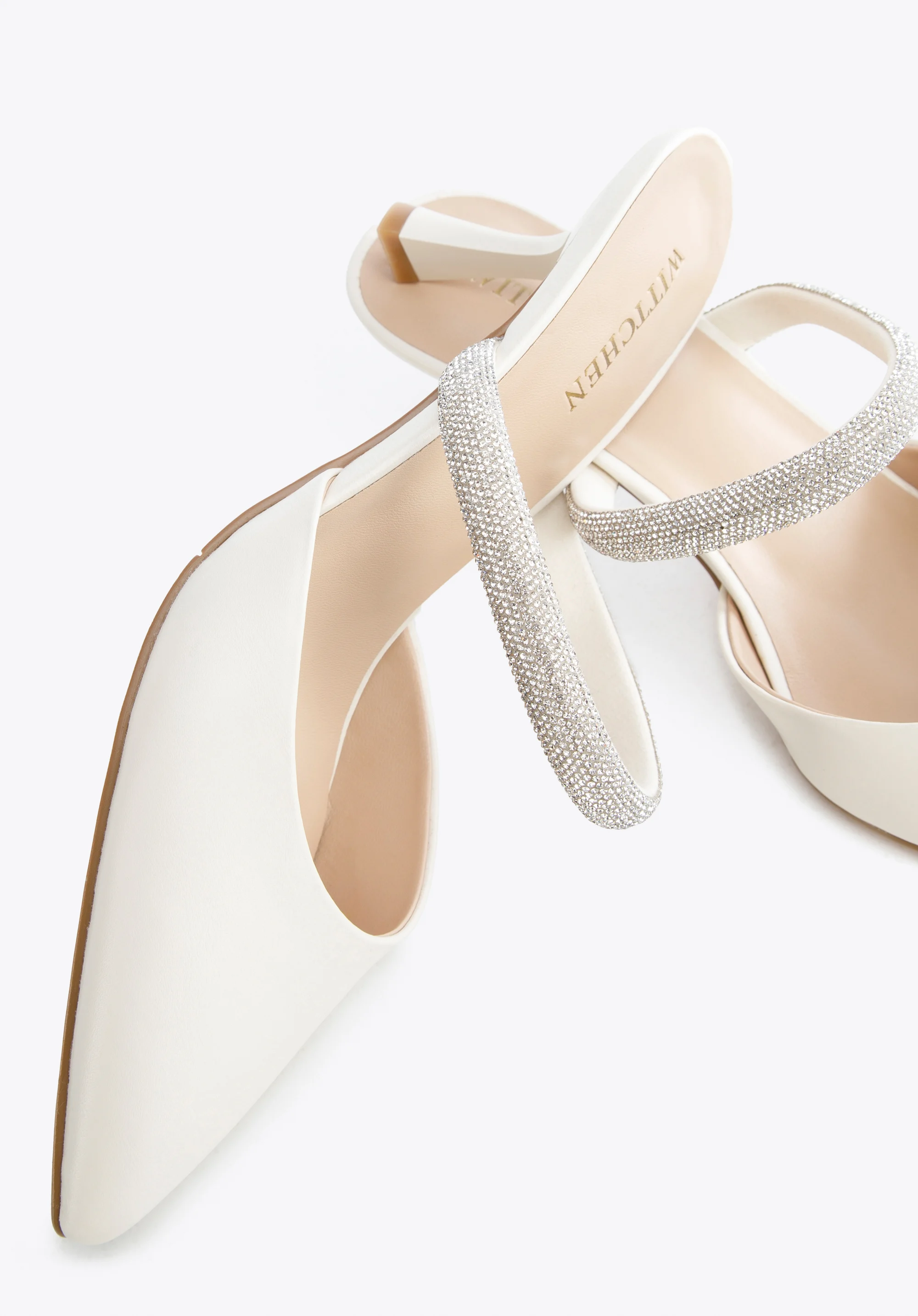 Damskie klapki skórzane na szpilce