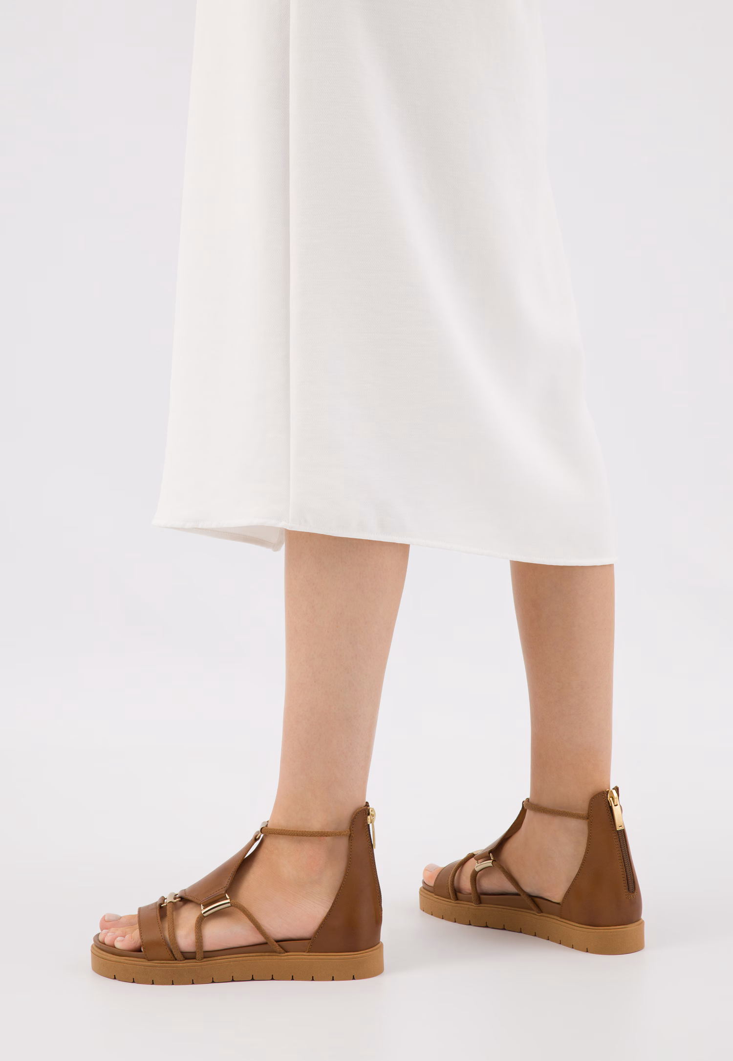 Brązowe sandały damskie ze skóry licowej