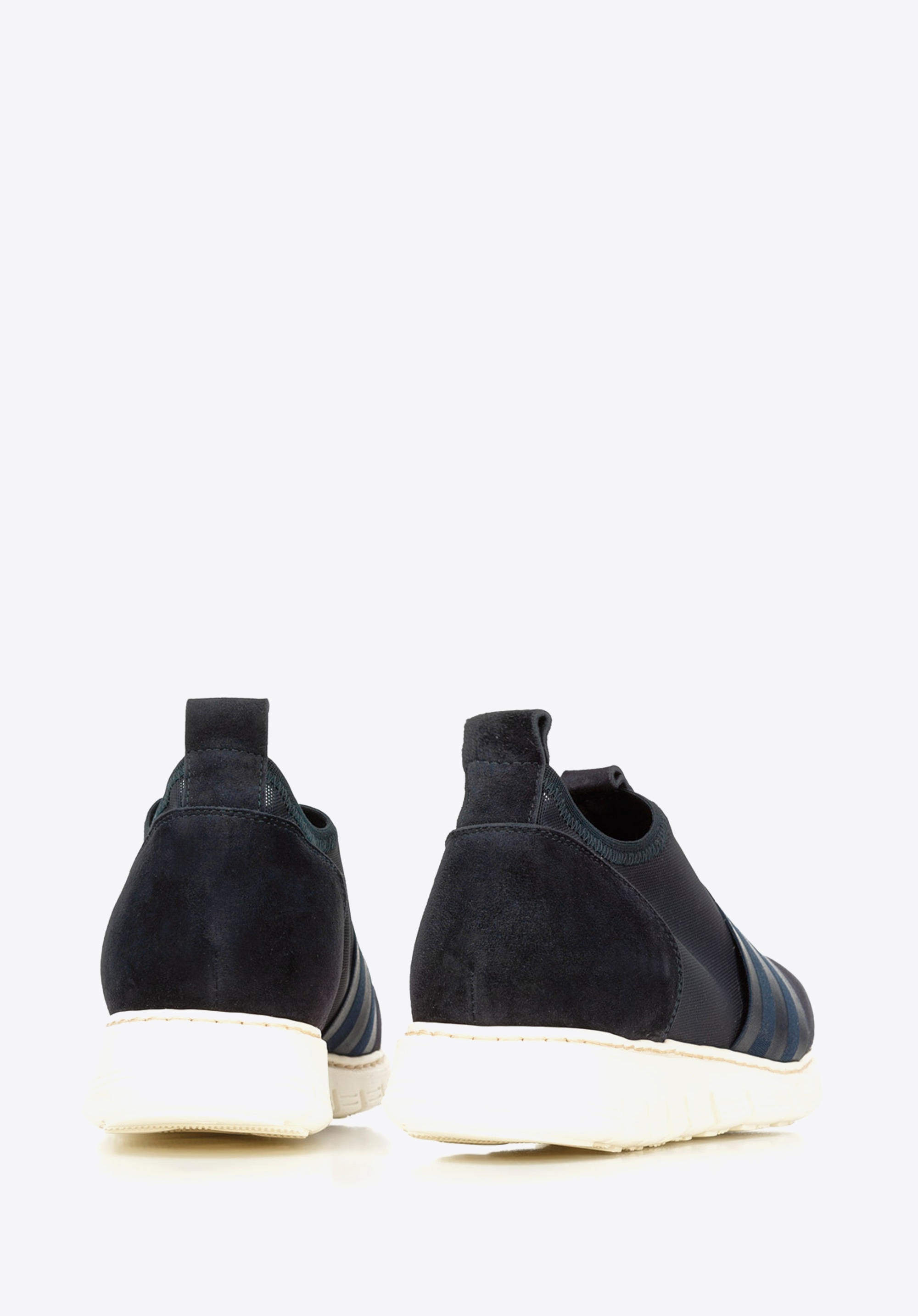 Damskie sneakersy zamszowe z gumką