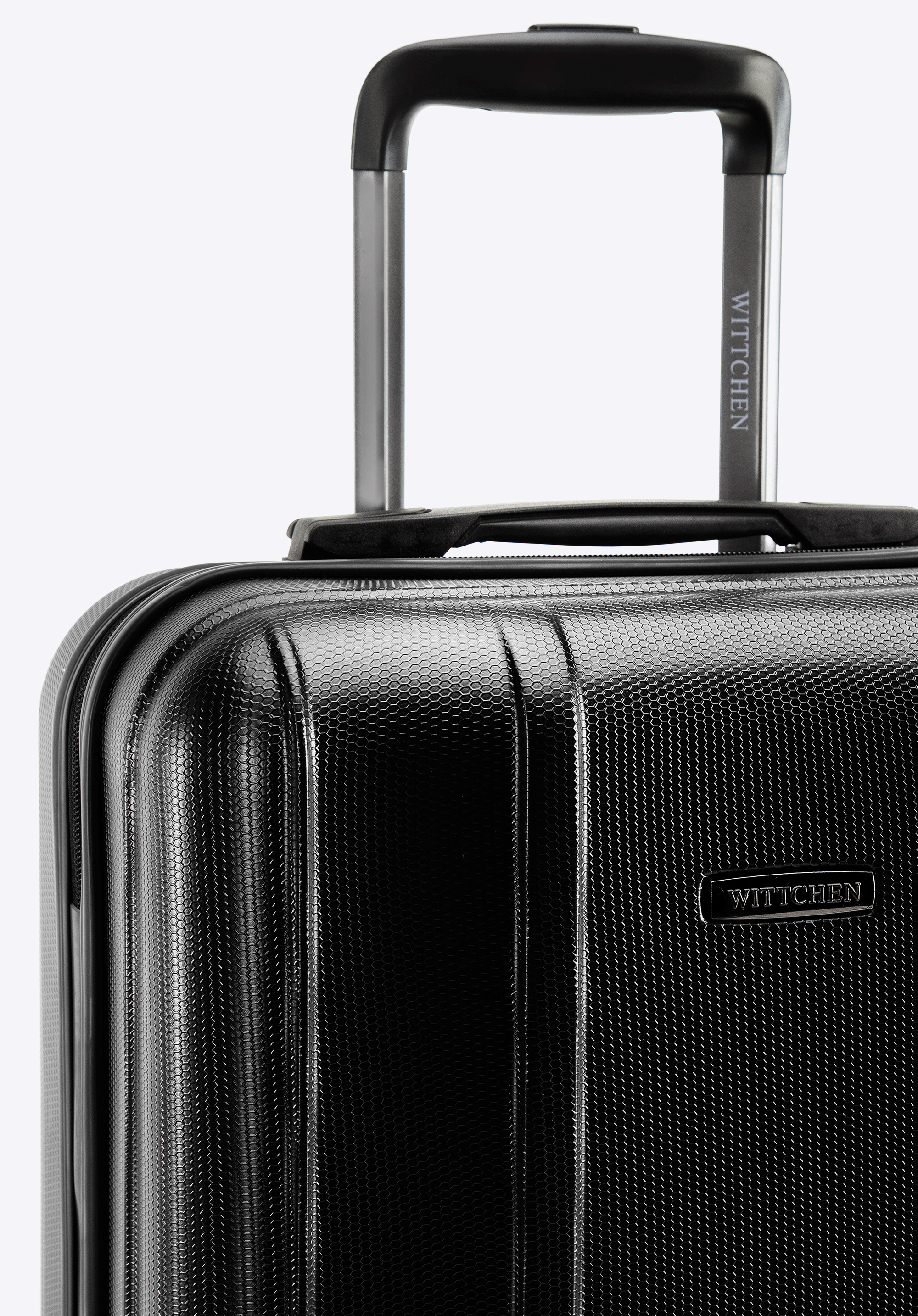 Walizka kabinowa z polikarbonu z pionowymi tłoczeniami