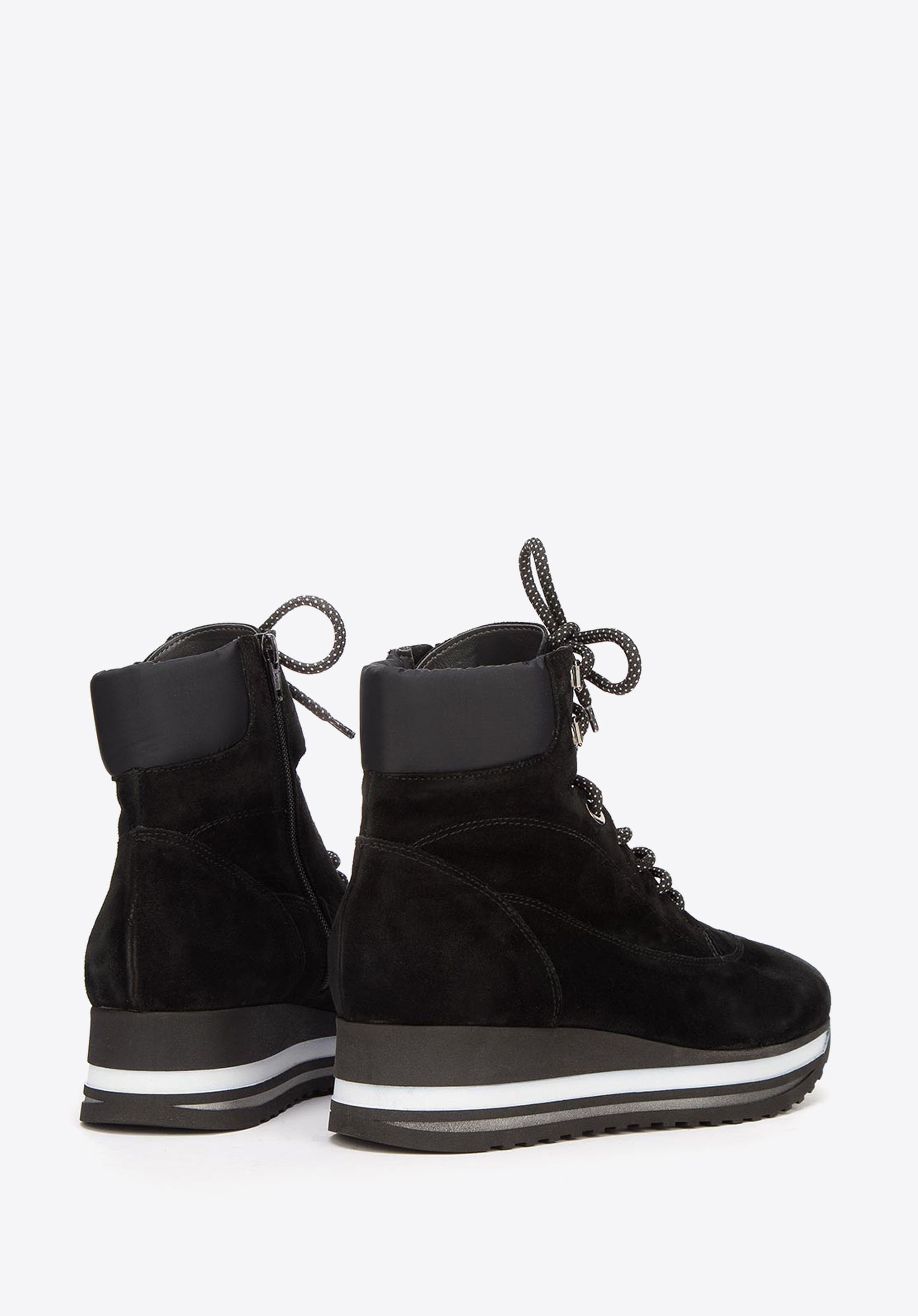 Damskie trapery zamszowe na platformie z suwakiem