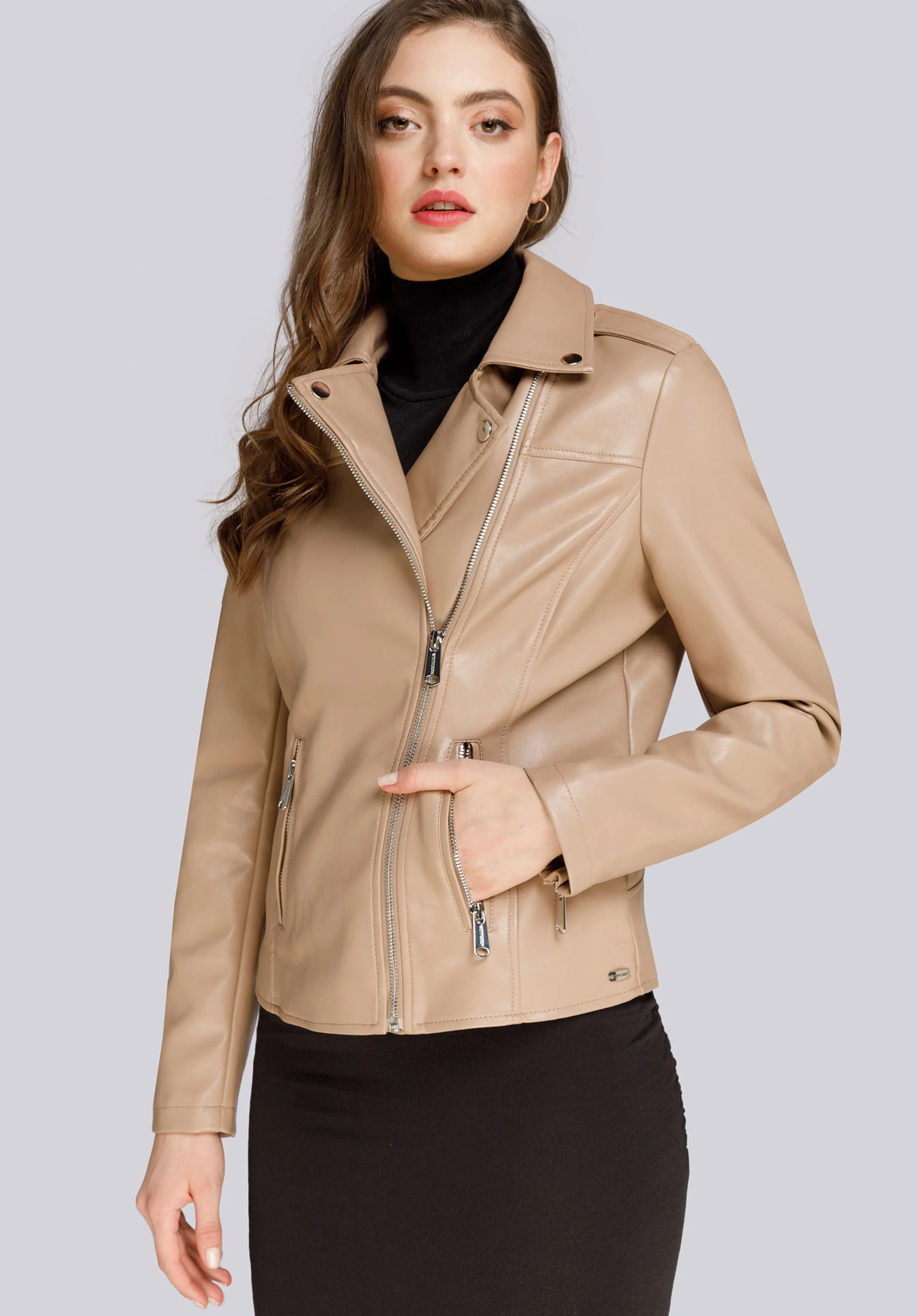 Damska ramoneska z pagonami