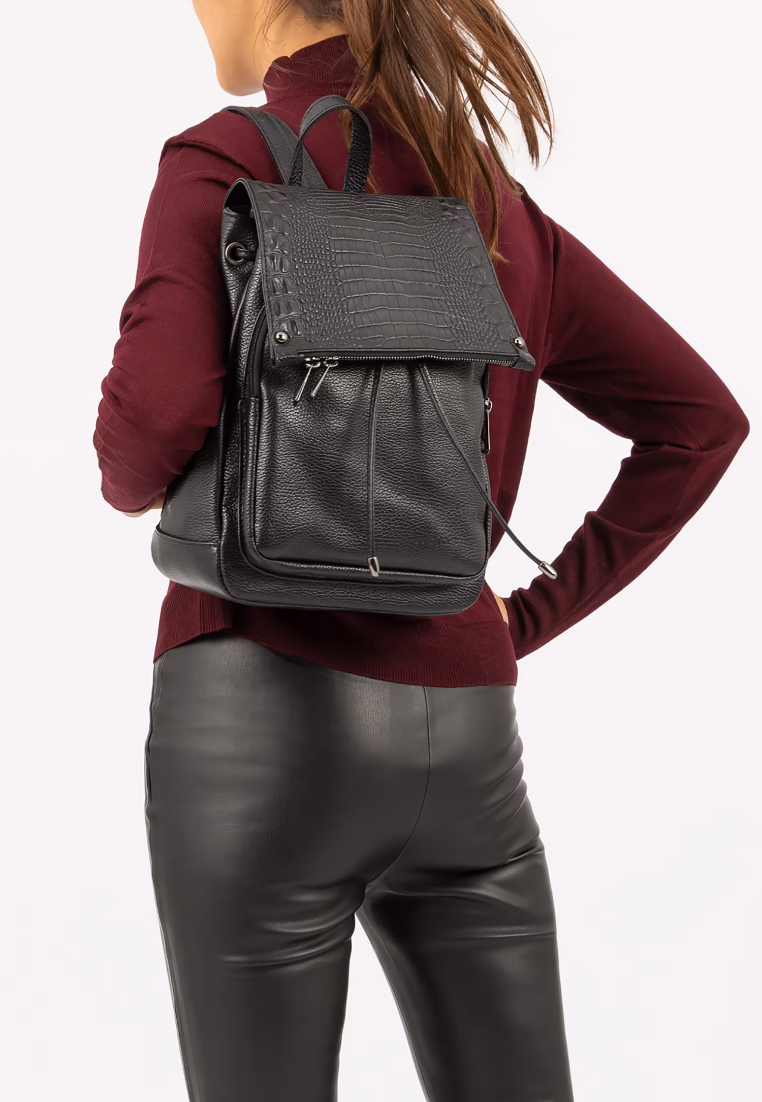 Czarny plecak damski w stylu miejskim