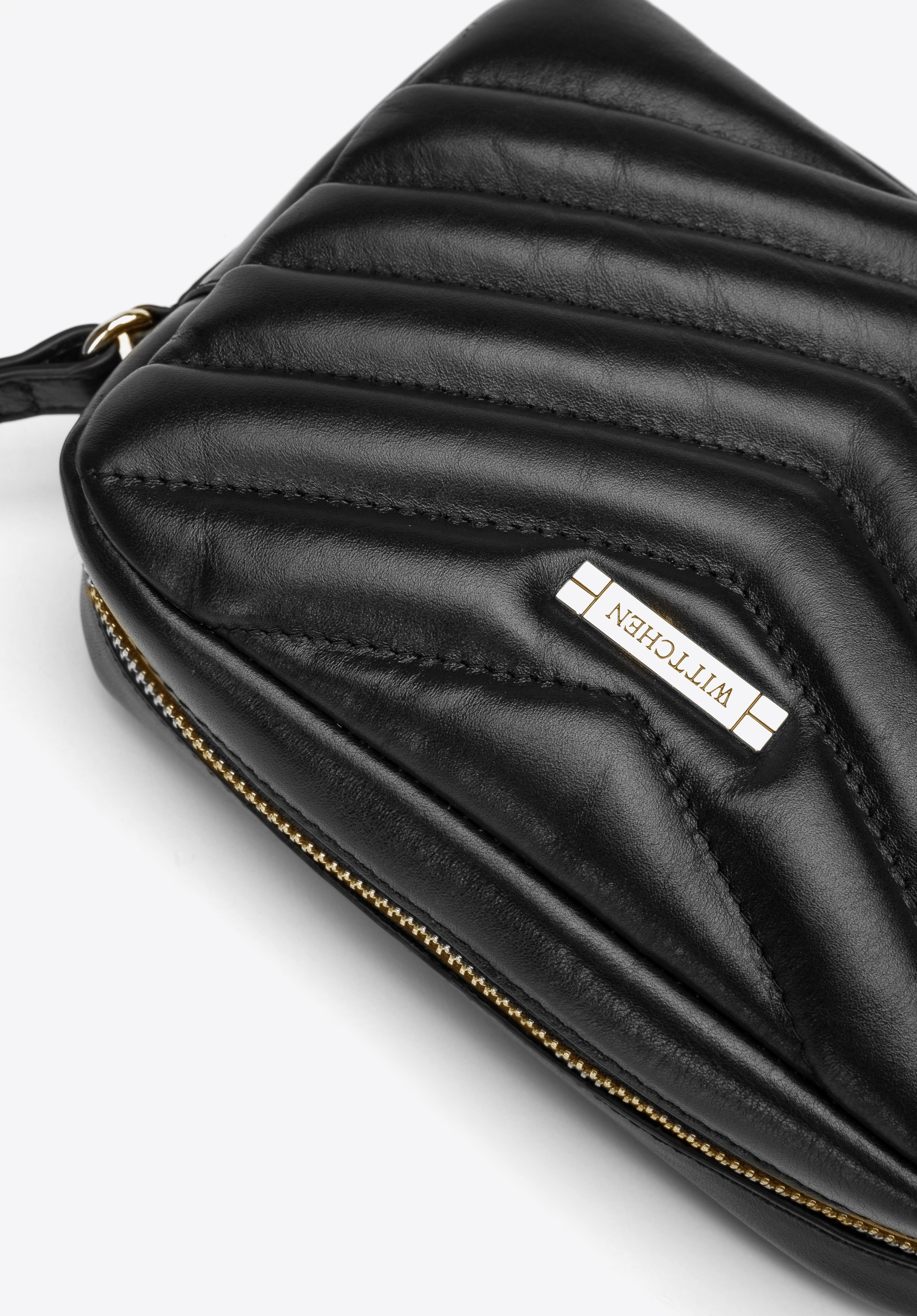 Damska listonoszka skórzana z ukośnym pikowaniem