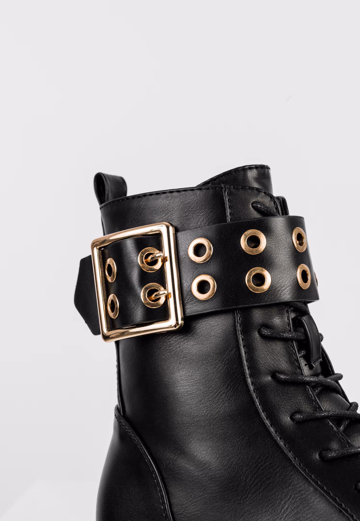 WJS czarne trzewiki damskie z ozdobną klamrą