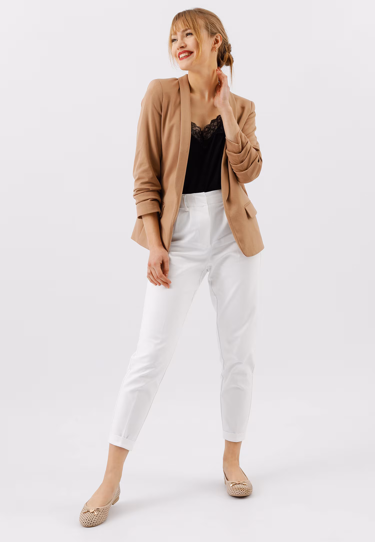 Kobiece ażurowe baleriny damskie w kolorze beżowym