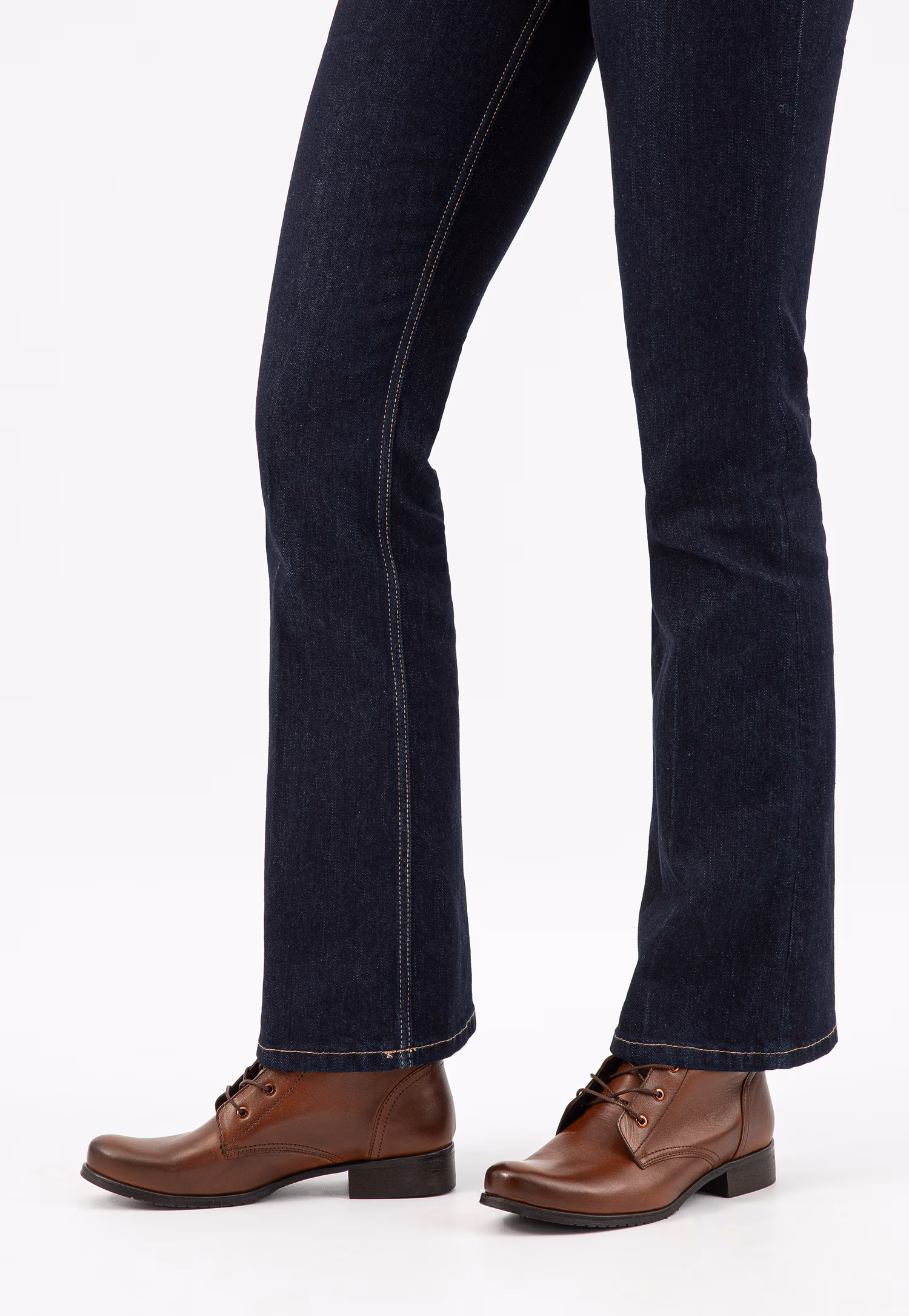 Jasnobrązowe trzewiki damskie sznurowane