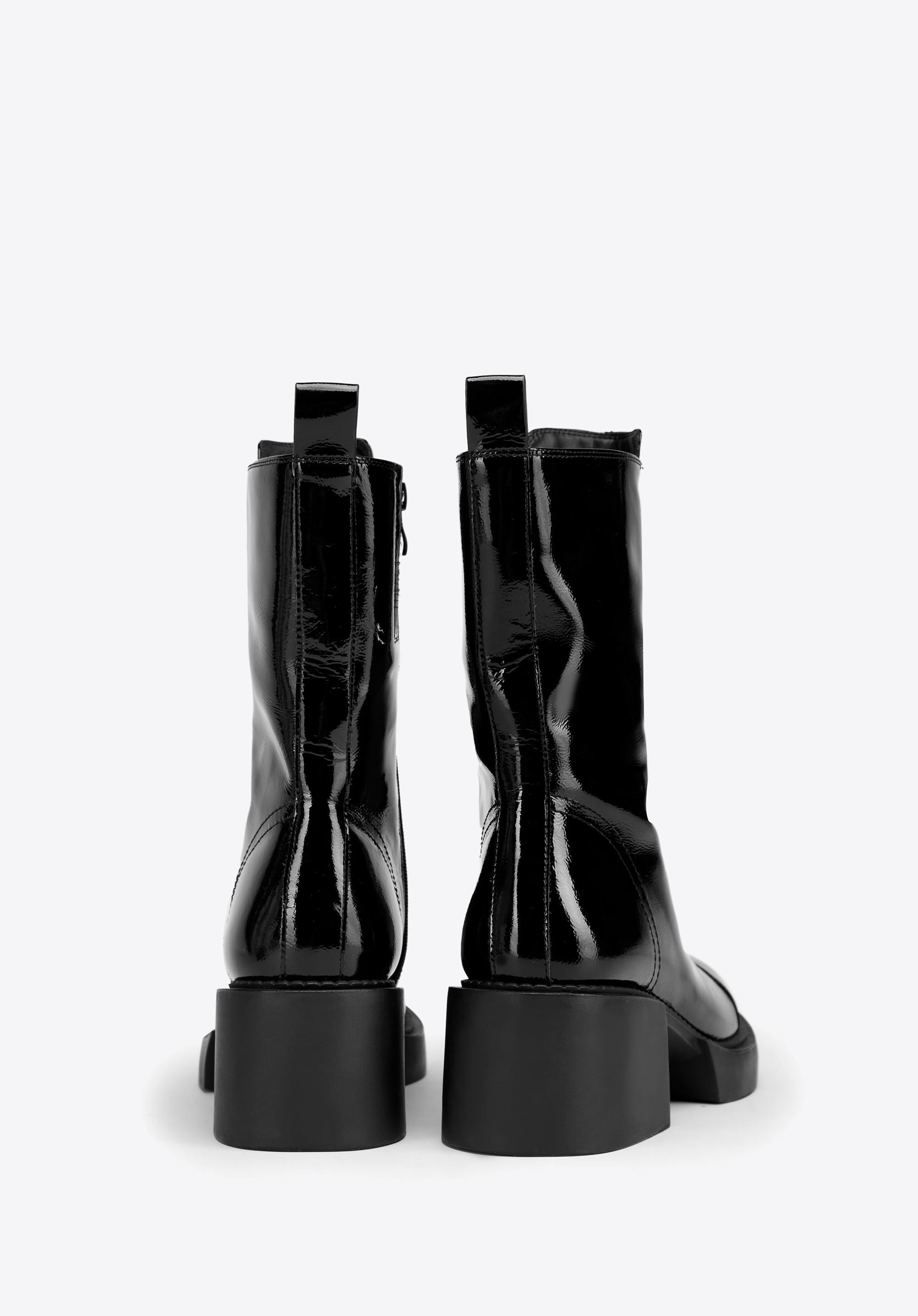 Botki skórzane z suwakiem z przodu