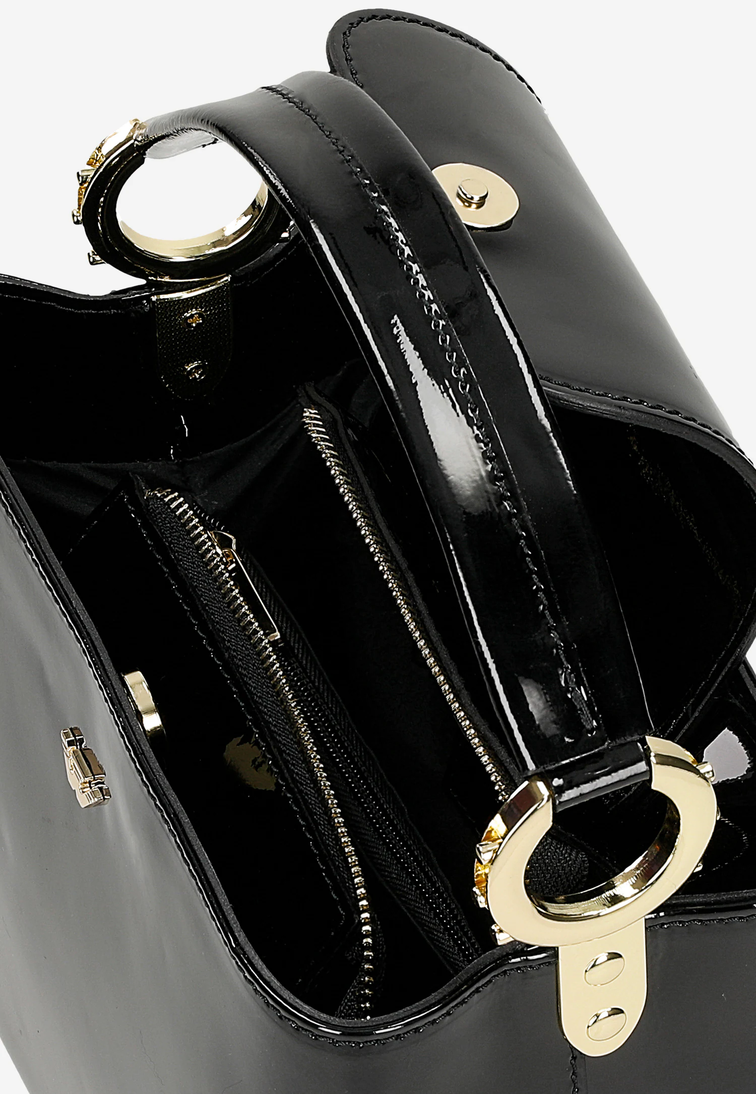 Elegancki kuferek czarny lakierowany