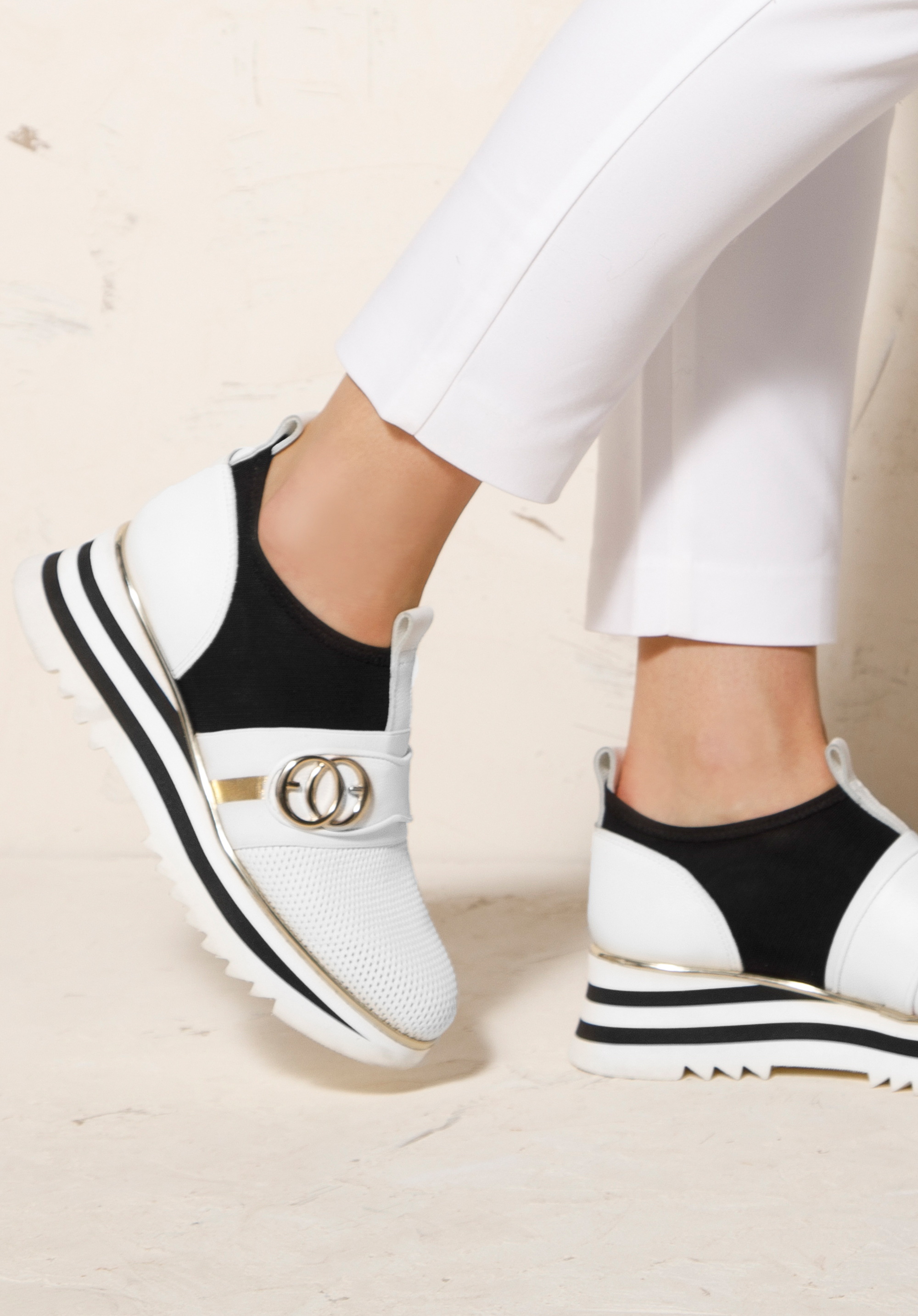 Damskie sneakersy skórzane na platformie ażurowe