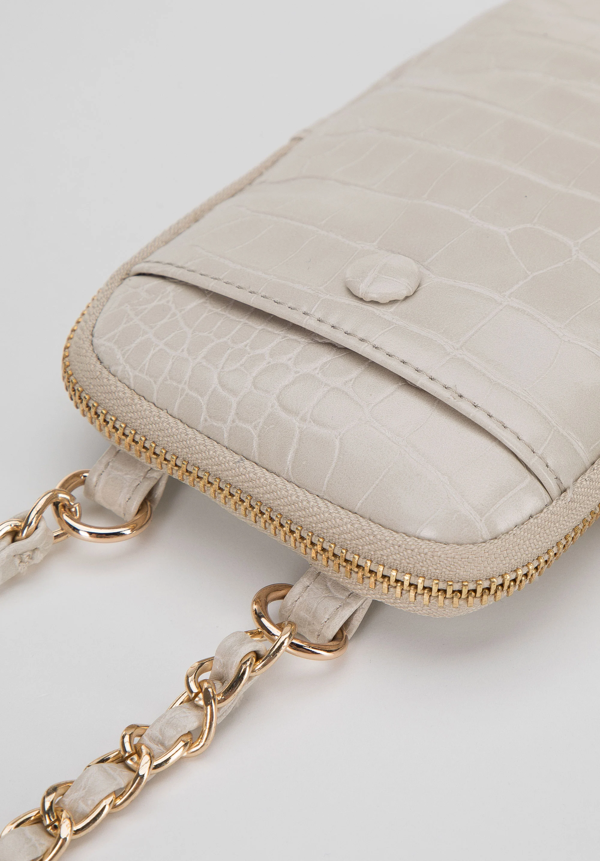 Minitorebka z ekoskóry na łańcuszku