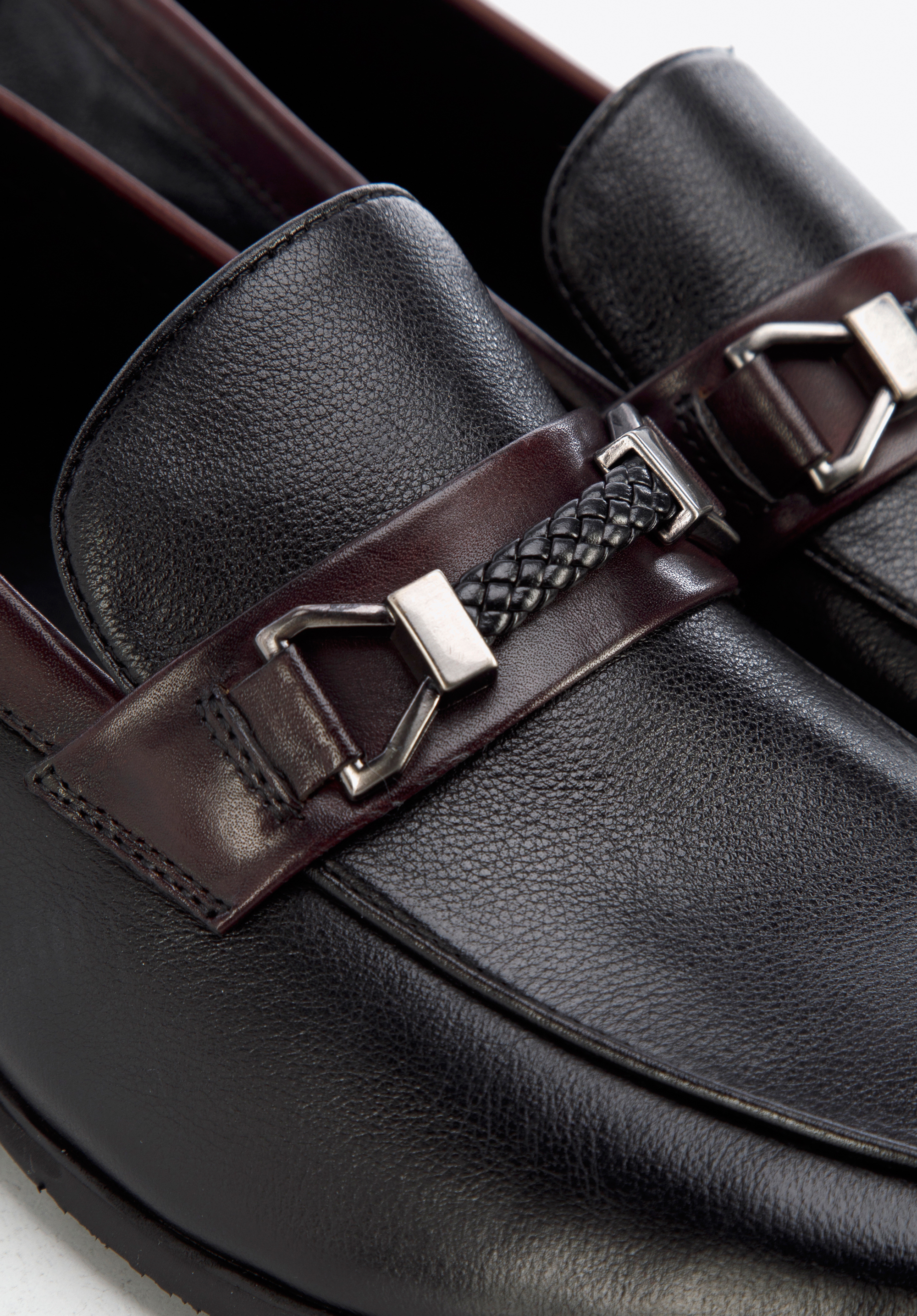 Męskie mokasyny skórzane z klamerką i plecionką