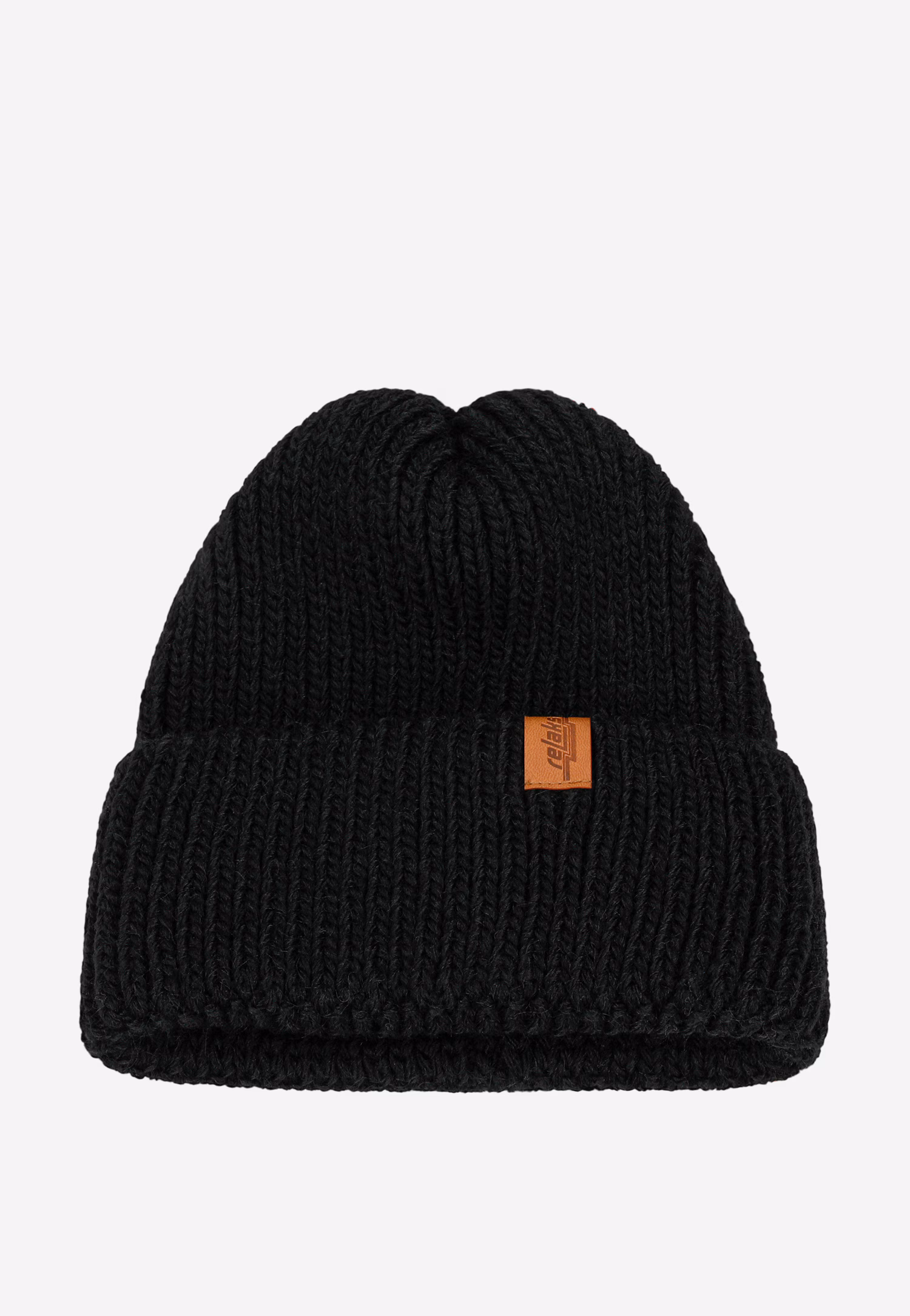 Czarna zimowa czapka damska typu beanie