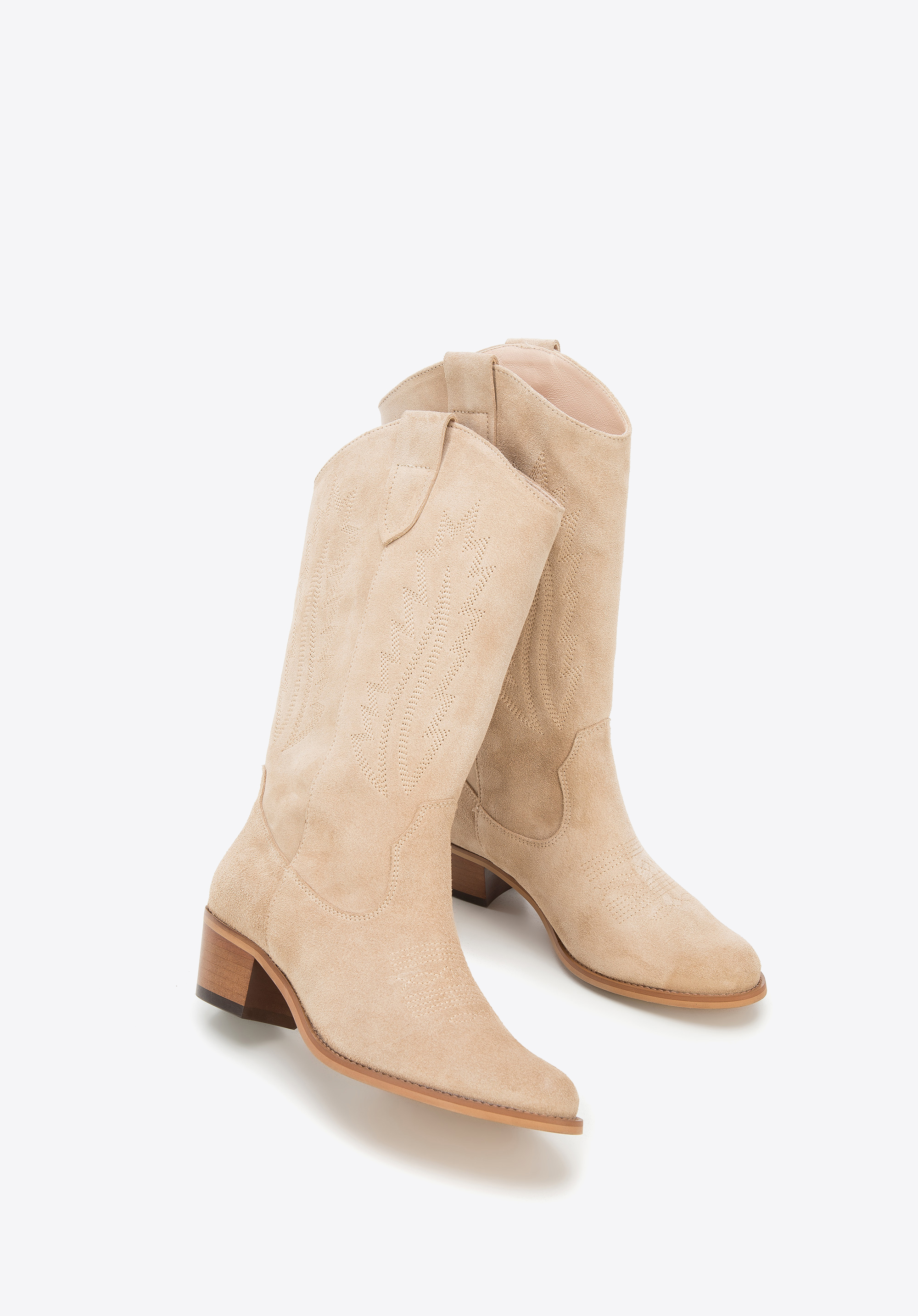 Kowbojki zamszowe haftowane wysokie