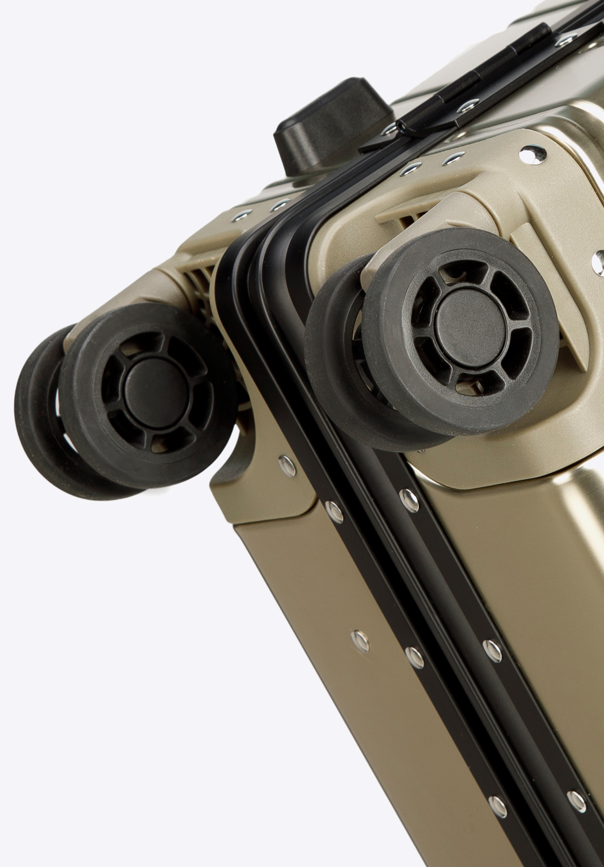 Walizka kabinowa z aluminium