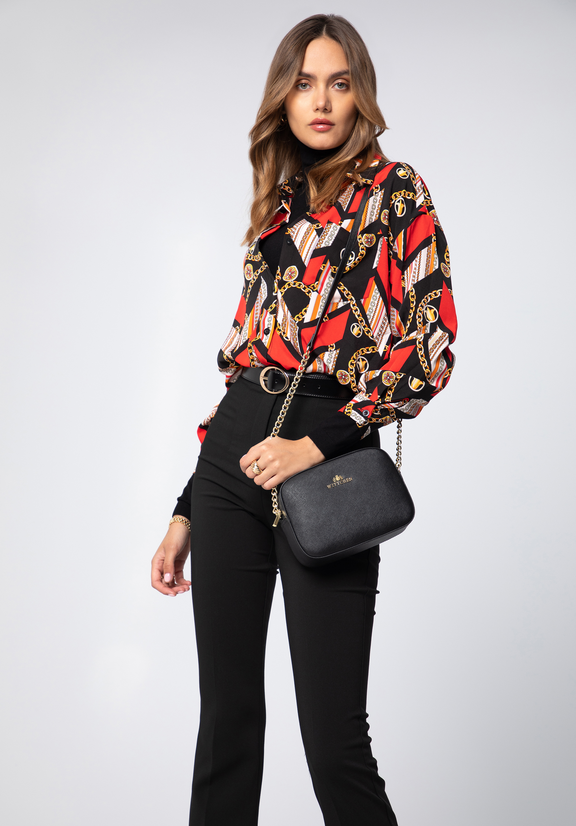 Damska listonoszka ze skóry saffiano pudełkowa na łańcuszku