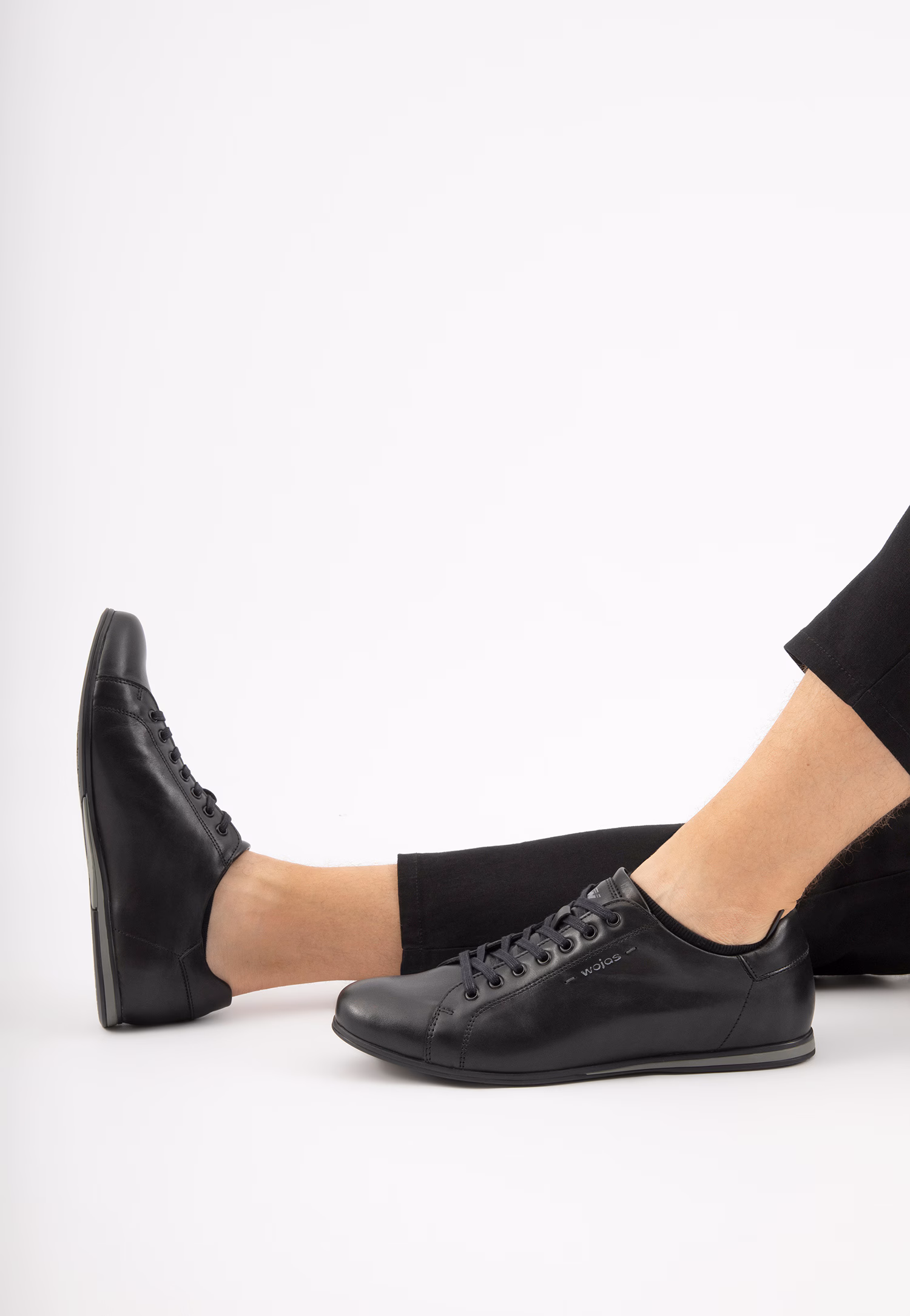 Granatowe sneakersy męskie z dwoiny welurowej