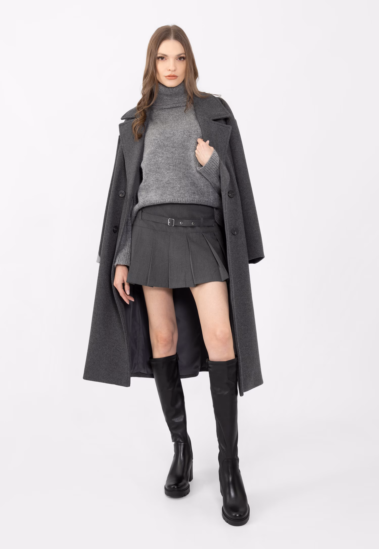 Czarne skórzane kozaki damskie na masywnym słupku