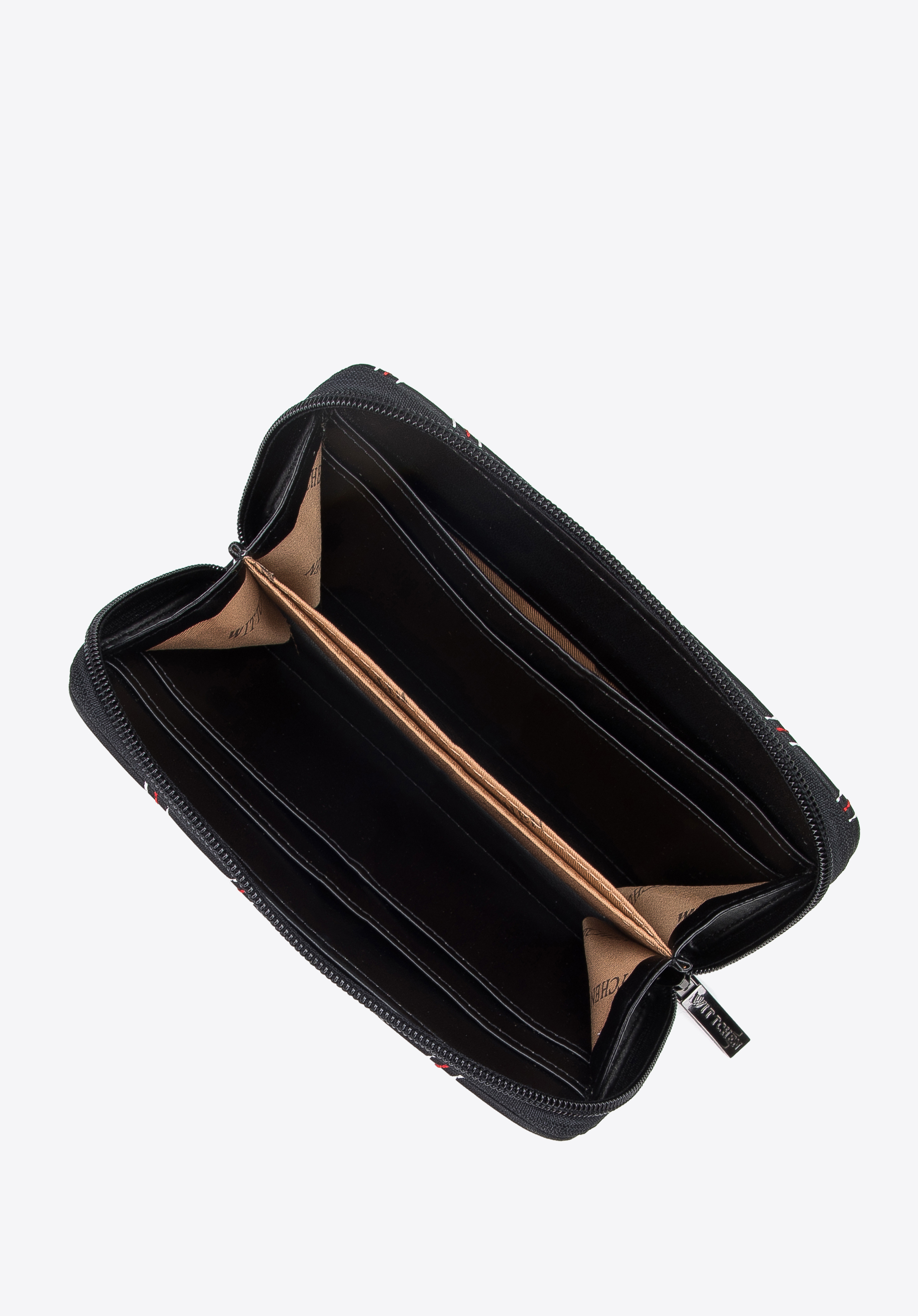 Damski portfel pikowany z nitami i ozdobnymi przeszyciami