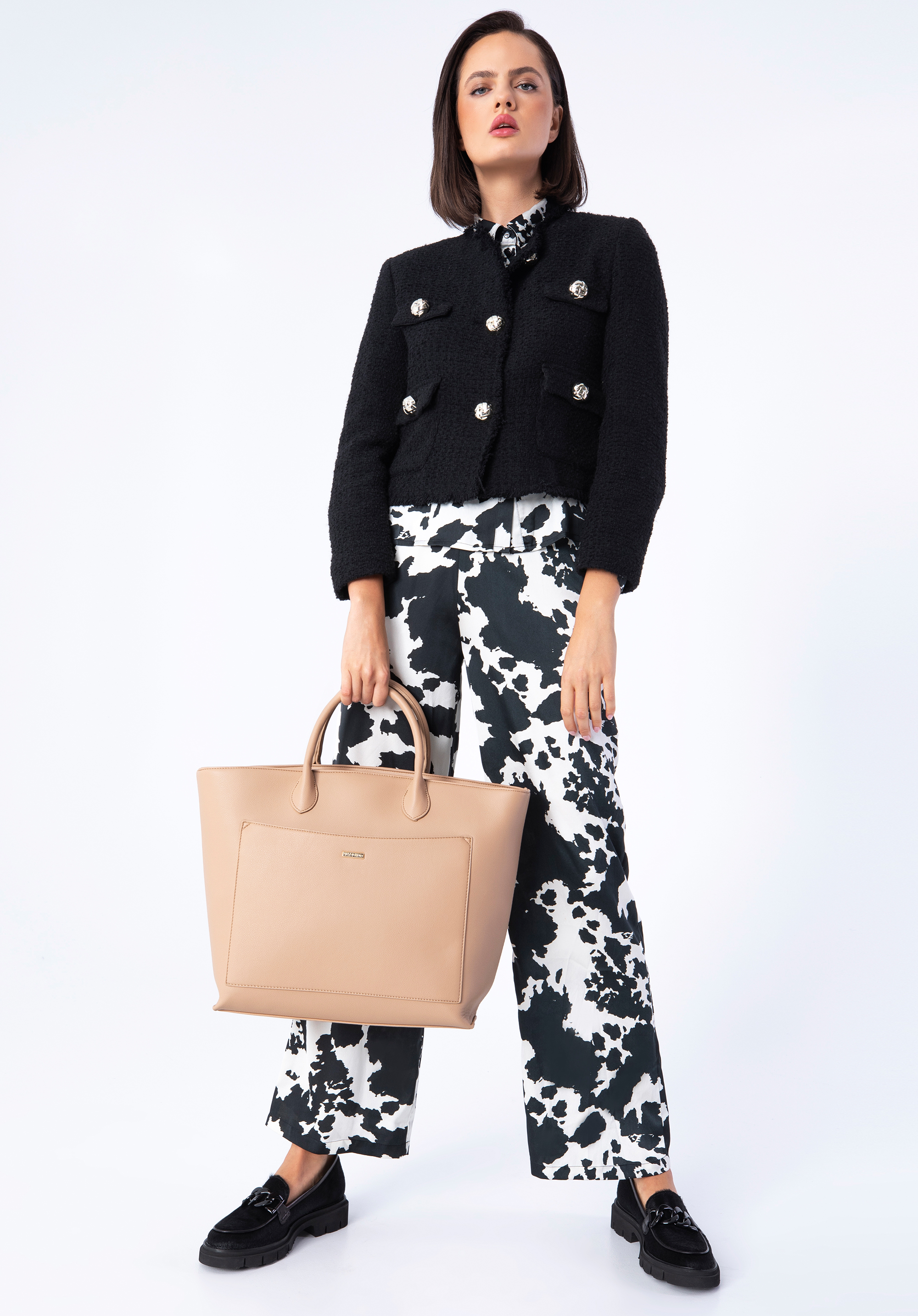 Torebka kuferek z ekoskóry trapezowa z kieszenią z przodu