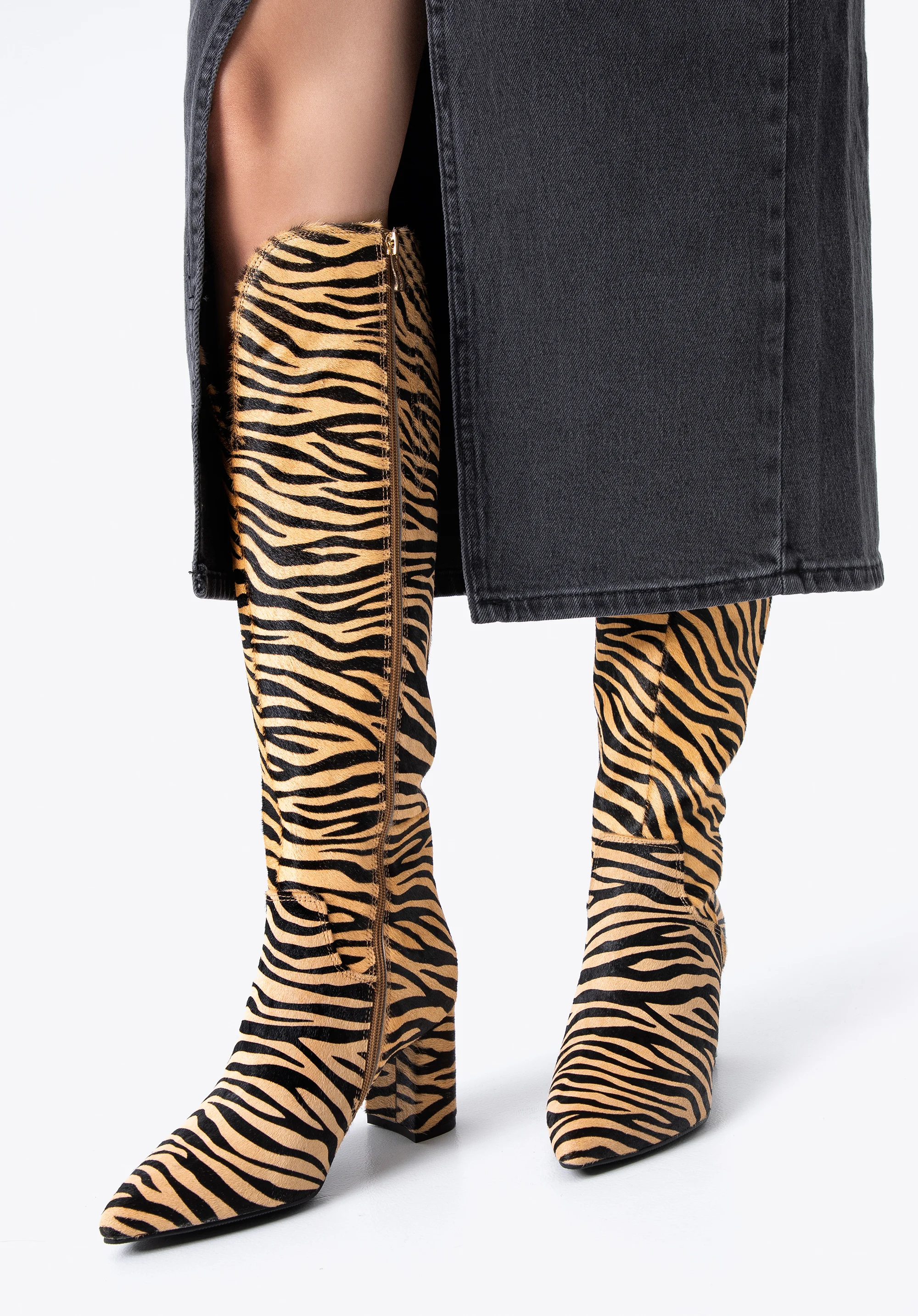 Damskie kozaki ze skóry z włosiem w zwierzęcy wzór