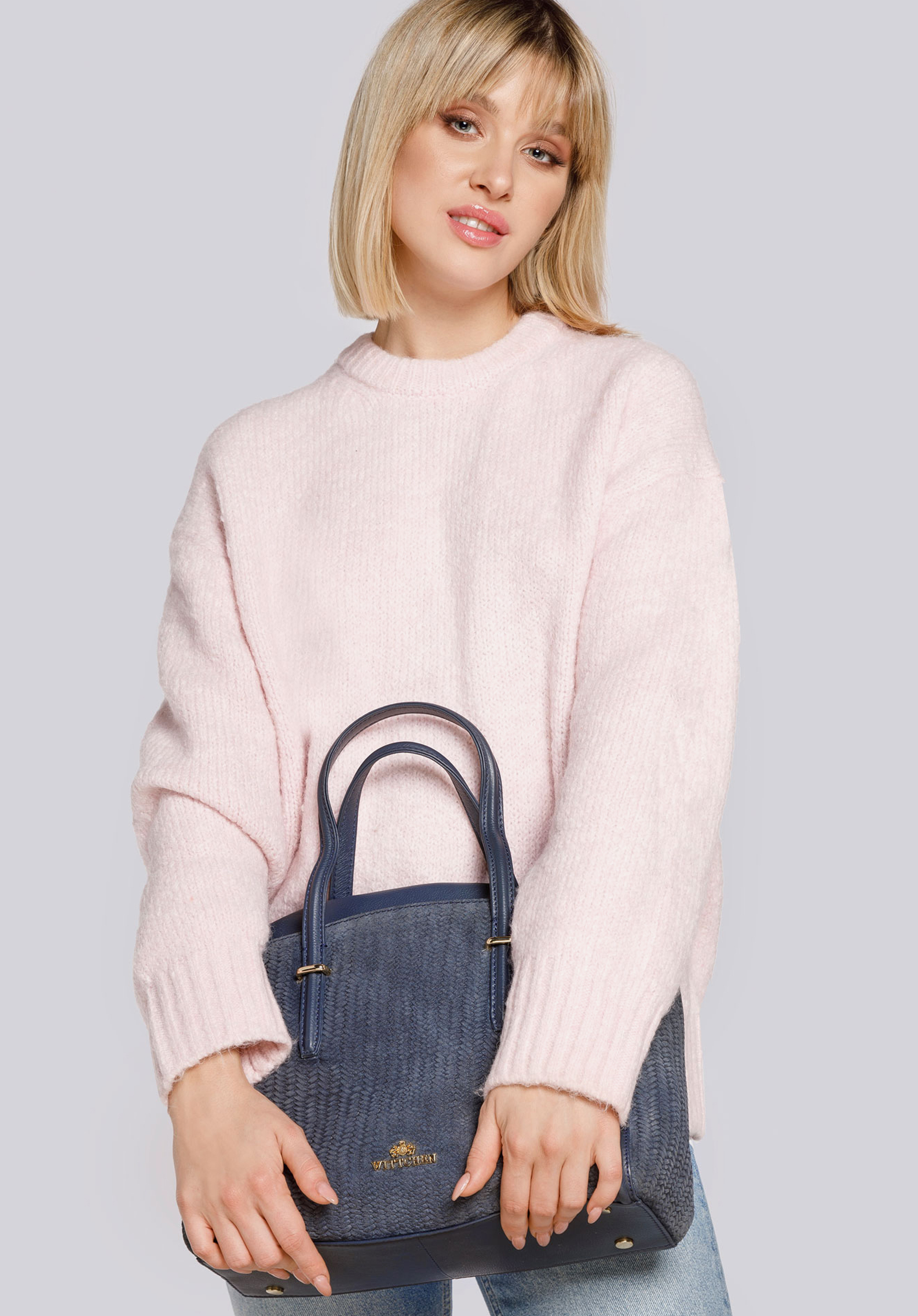 Kuferek skórzany z motywem plecionki na froncie i bokach