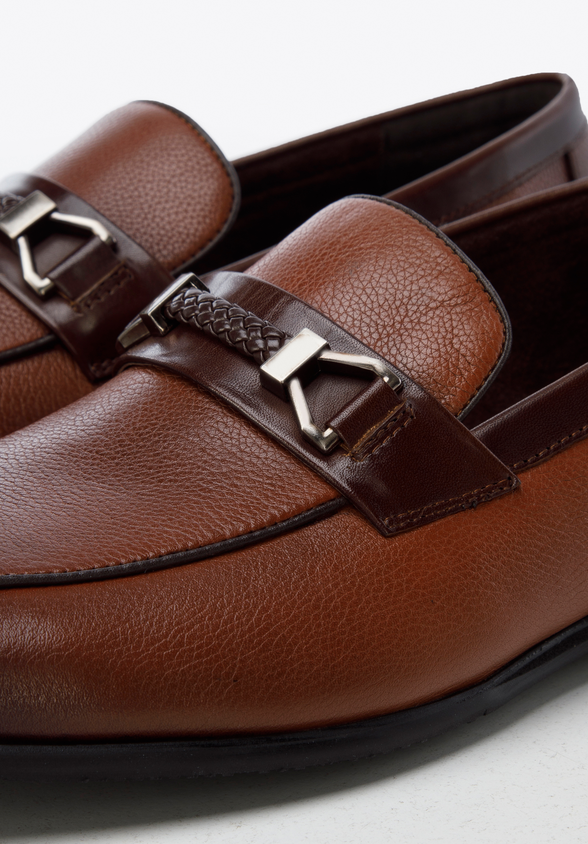 Męskie mokasyny skórzane z klamerką i plecionką