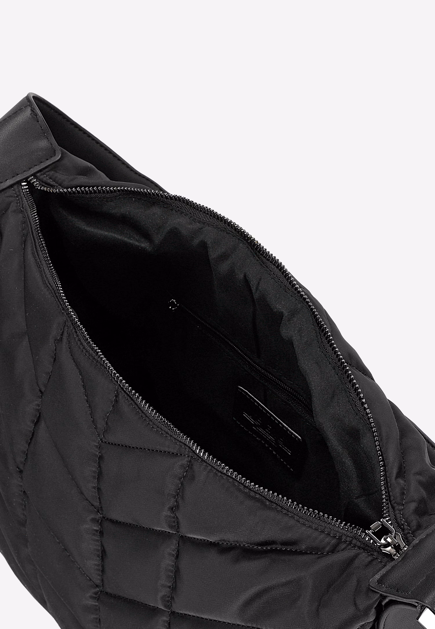 RELAKS czarna pikowana torebka z materiału