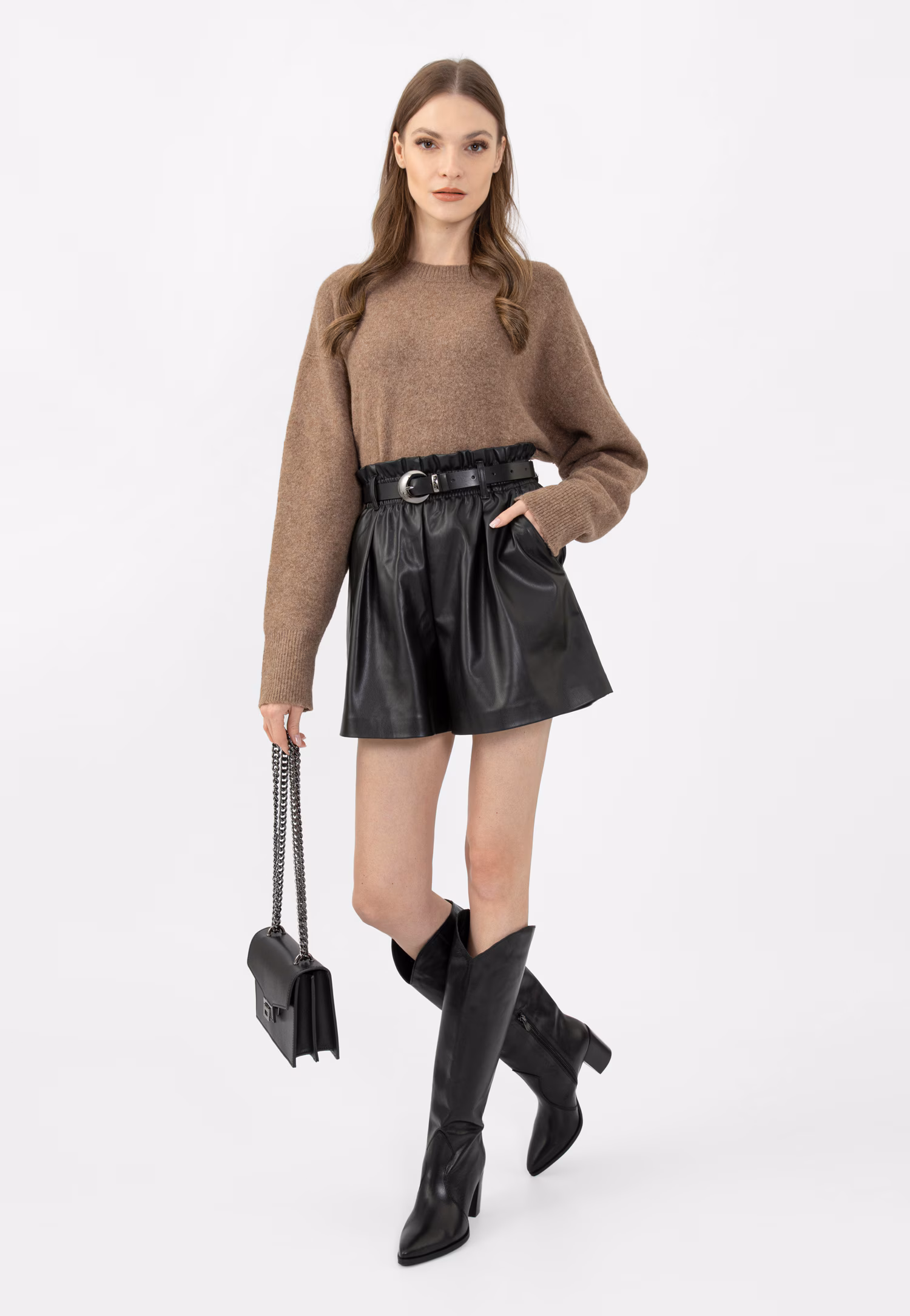 Czarne kozaki typu kowbojki ze skóry licowej