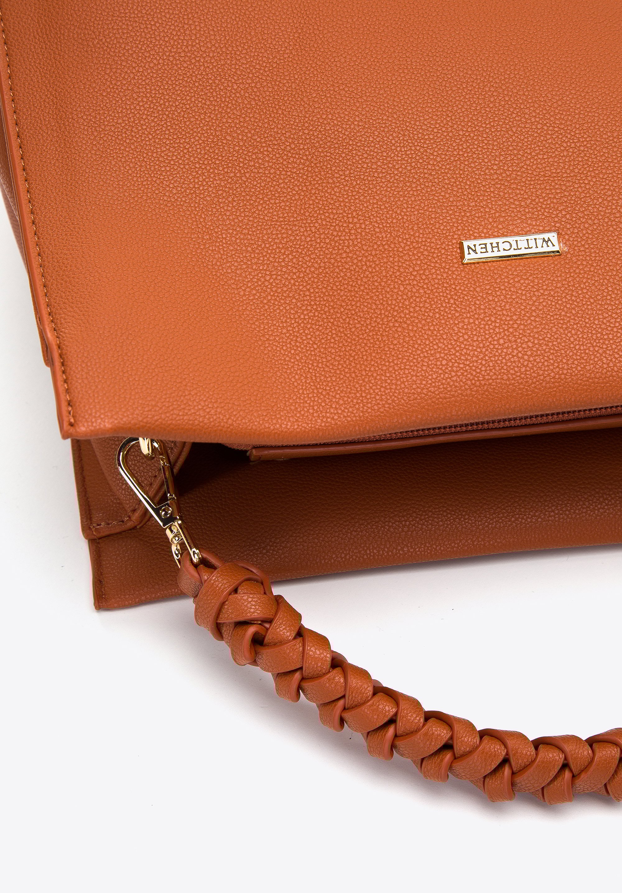 Torebka kuferek z ekoskóry z plecioną rączką mała