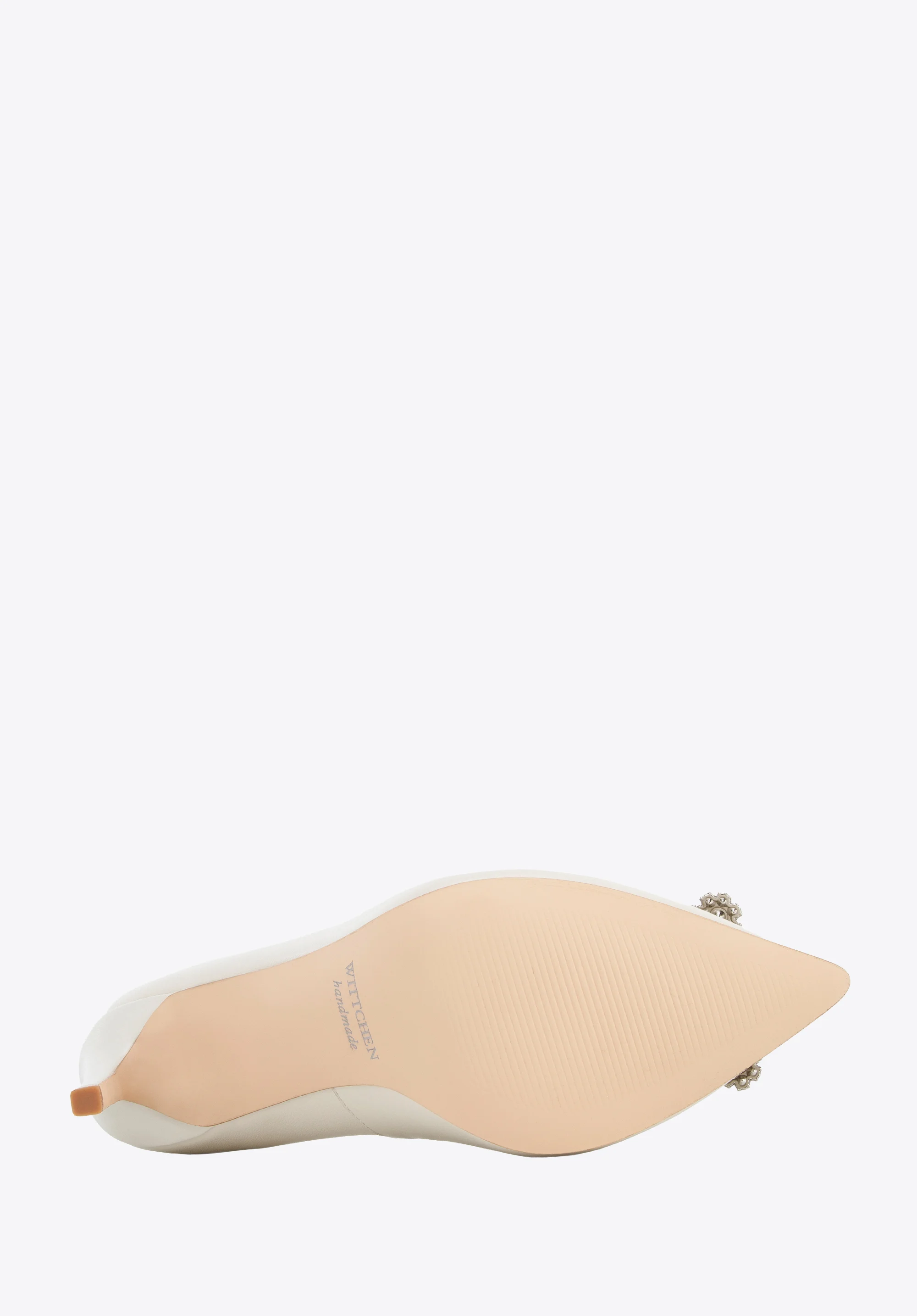 Szpilki skórzane z błyszczącą klamrą