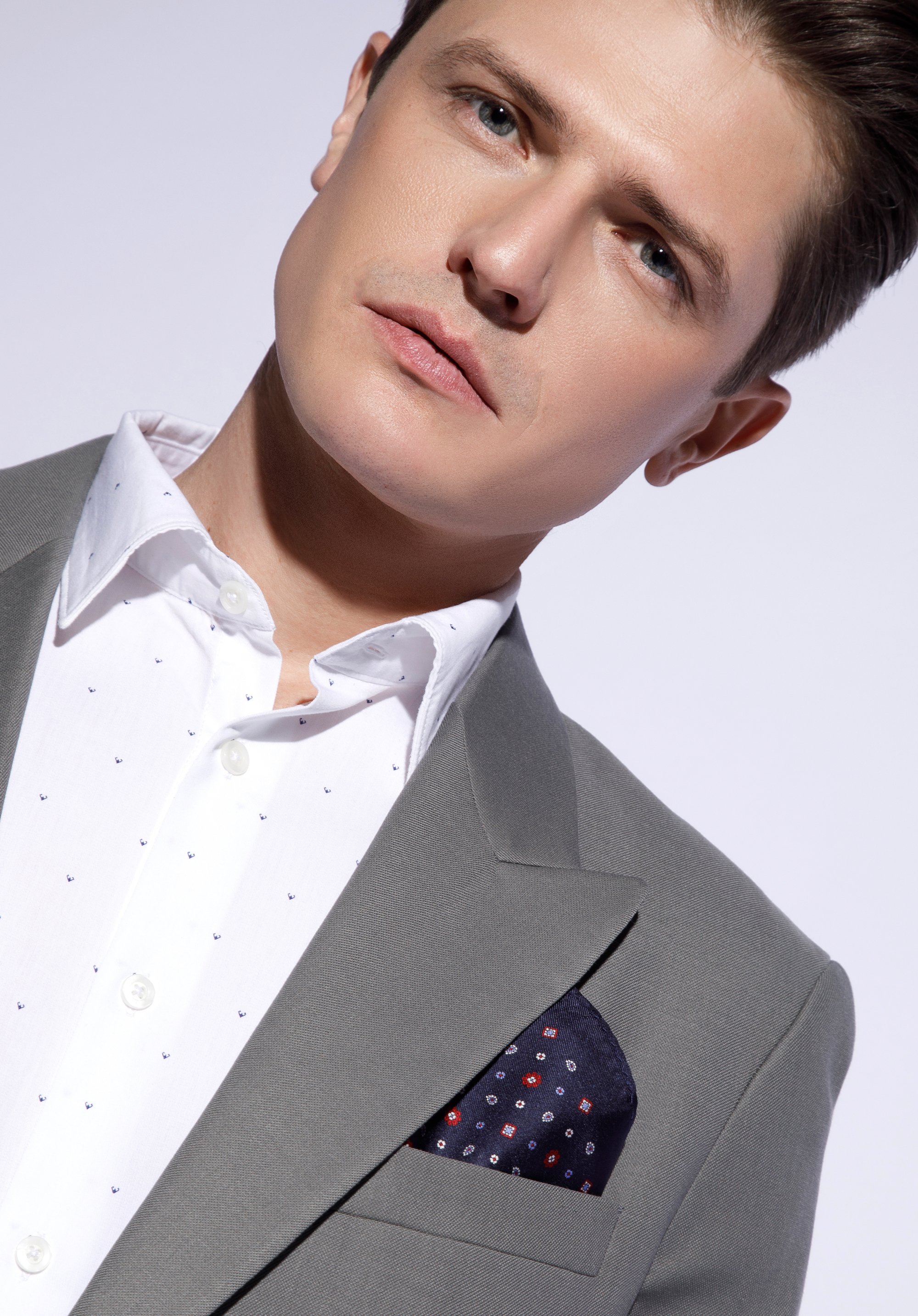 Poszetka jedwabna we wzory