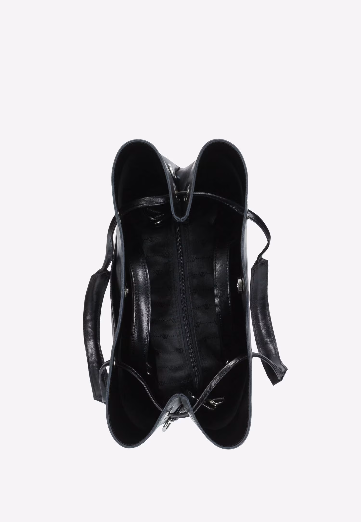 Czarna torebka damska z dwoiny foliowanej