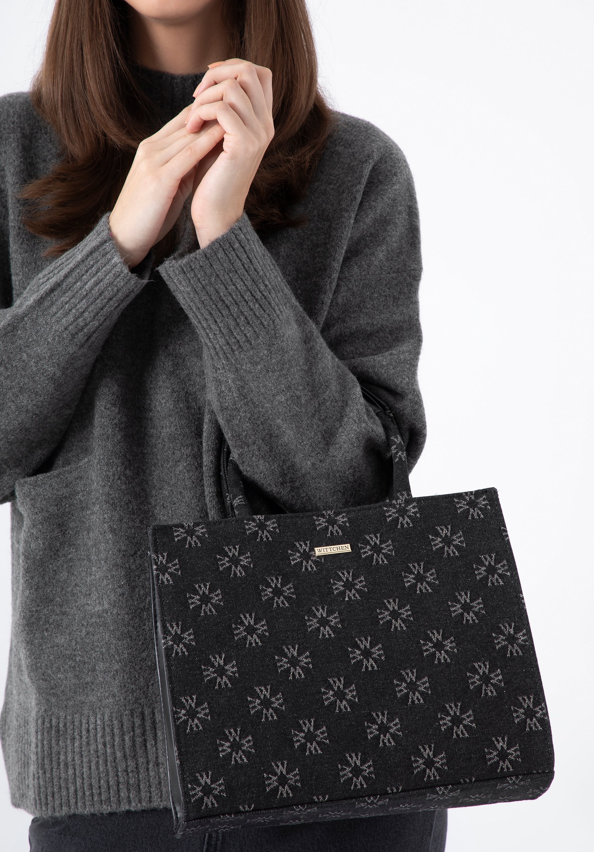 Torebka kuferek dżinsowa w monogram