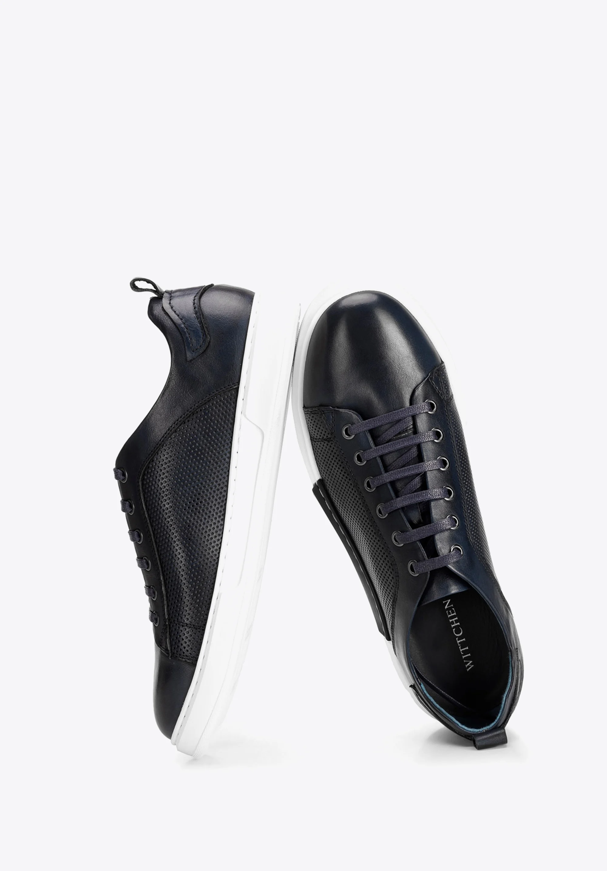 Męskie sneakersy skórzane na białej podeszwie